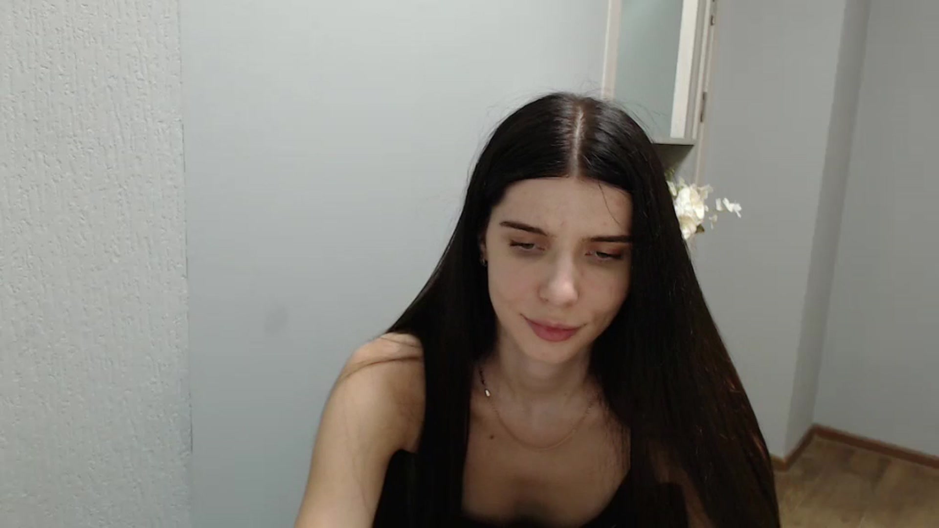 Gallery image thumbnail from NicoleVon's myfreecams stream on, 08/28/2024, 10:26 image 14 of 20