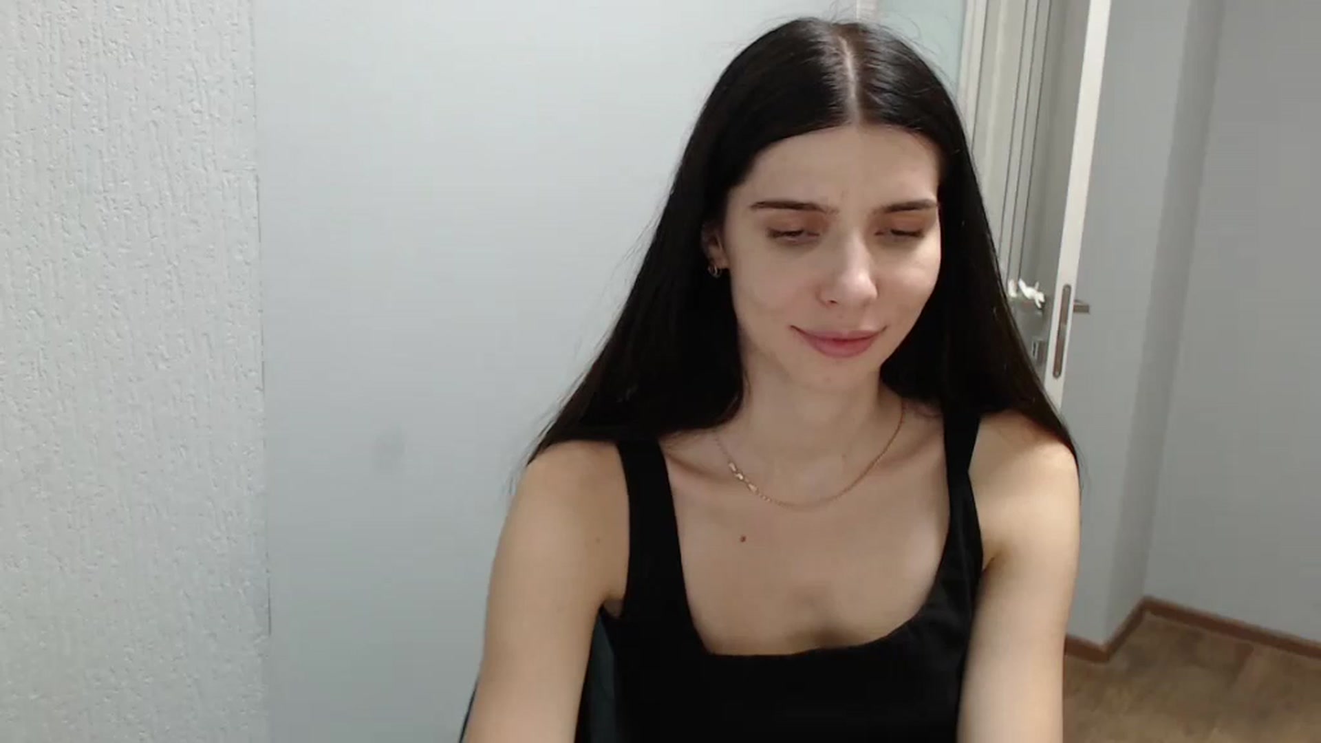 Gallery image thumbnail from NicoleVon's myfreecams stream on, 08/28/2024, 11:03 image 4 of 20