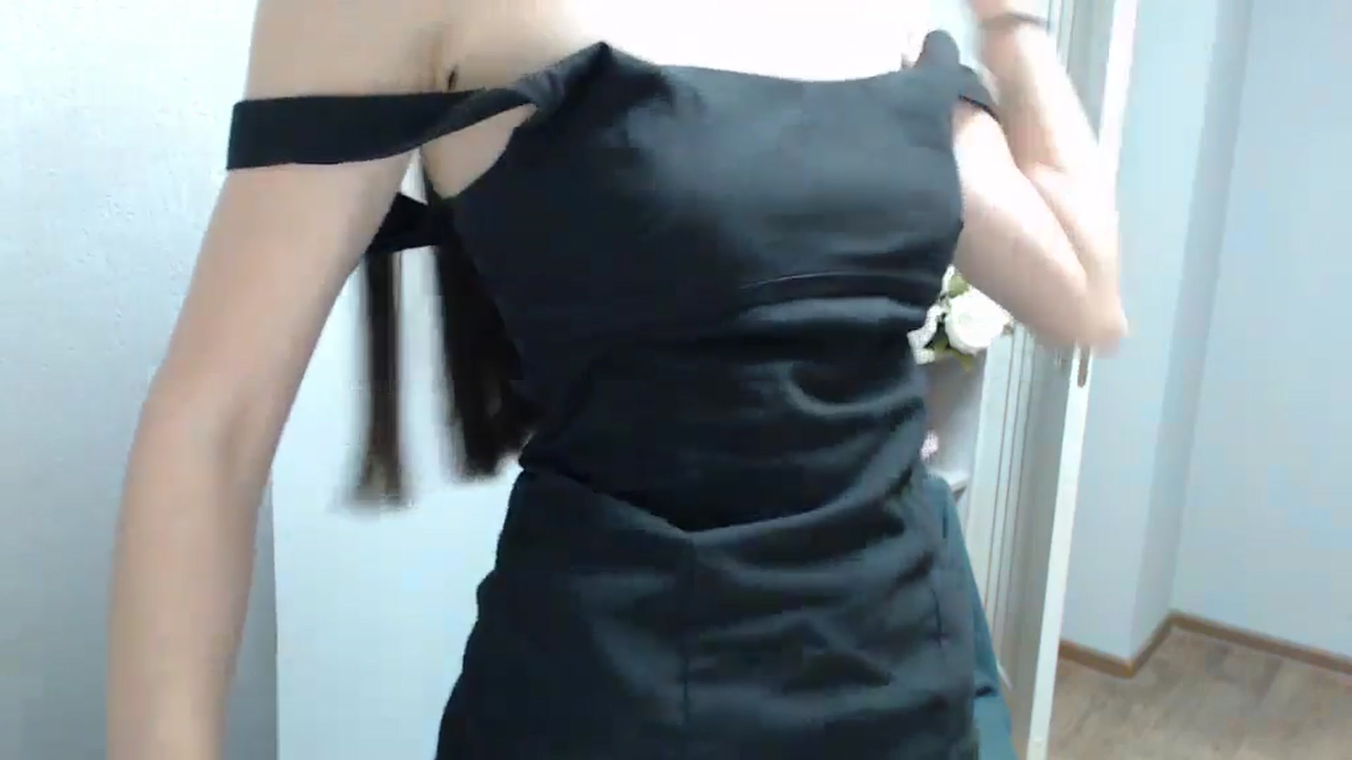 Gallery image thumbnail from NicoleVon's myfreecams stream on, 08/28/2024, 11:03 image 14 of 20