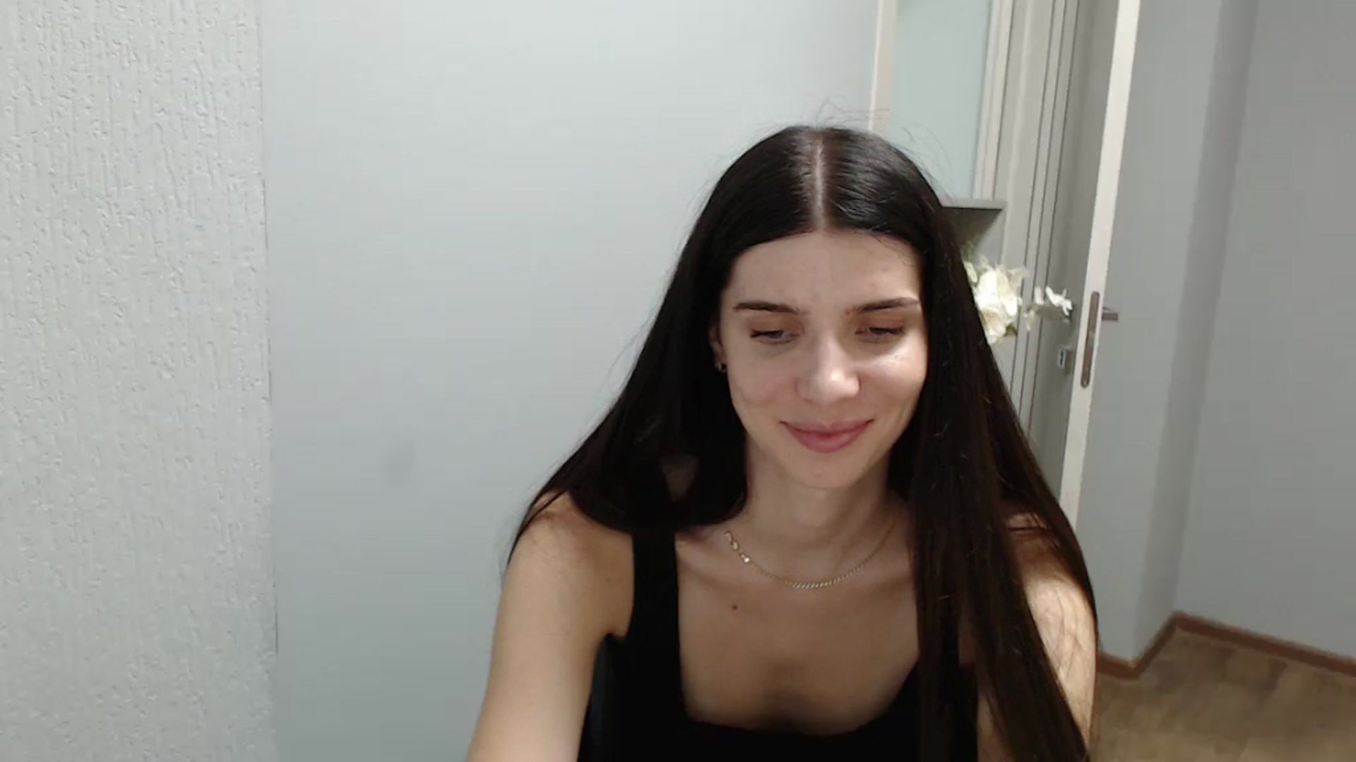 Gallery image thumbnail from NicoleVon's myfreecams stream on, 08/28/2024, 11:03 image 9 of 20