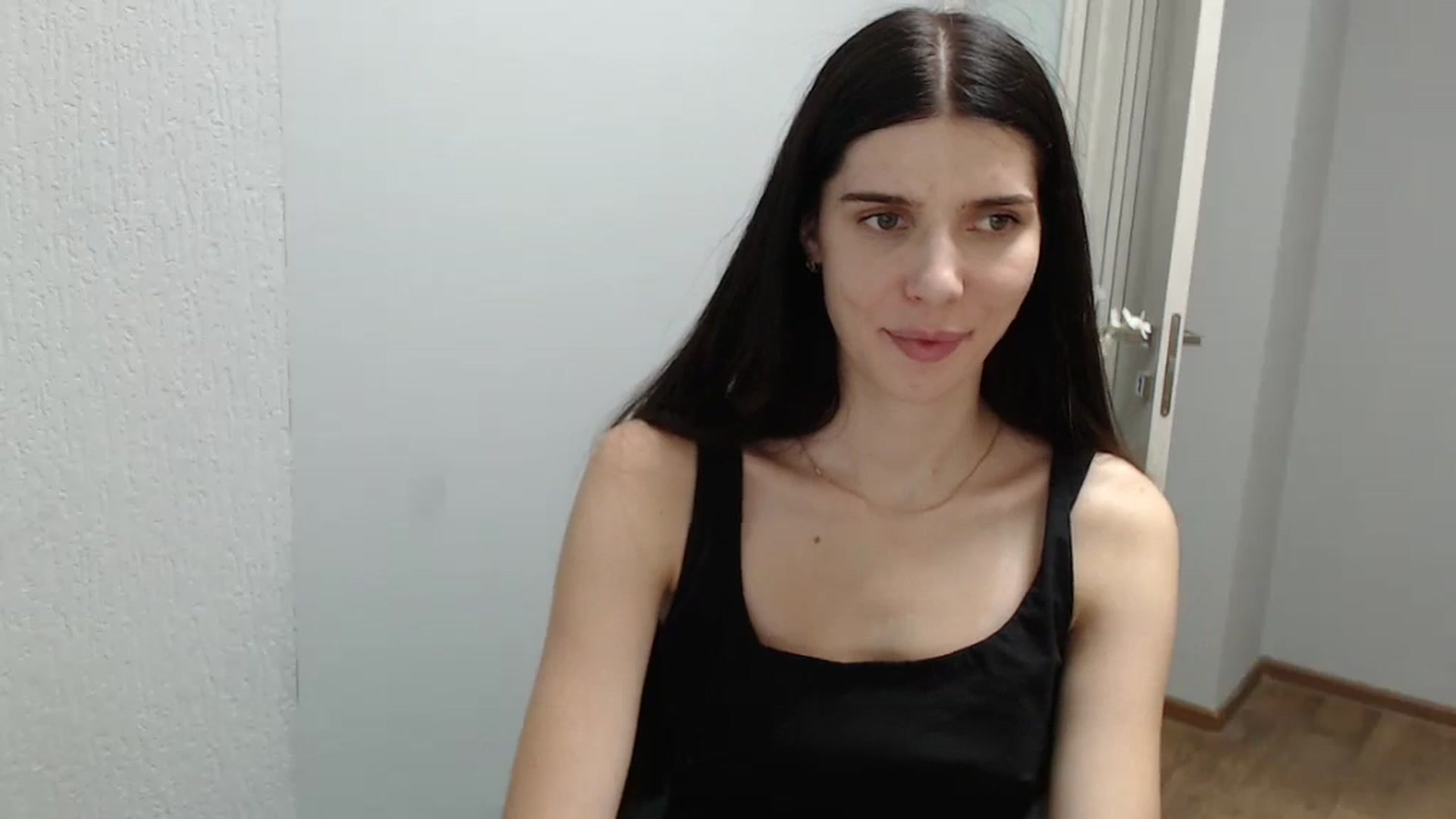 Gallery image thumbnail from NicoleVon's myfreecams stream on, 08/28/2024, 11:03 image 10 of 20