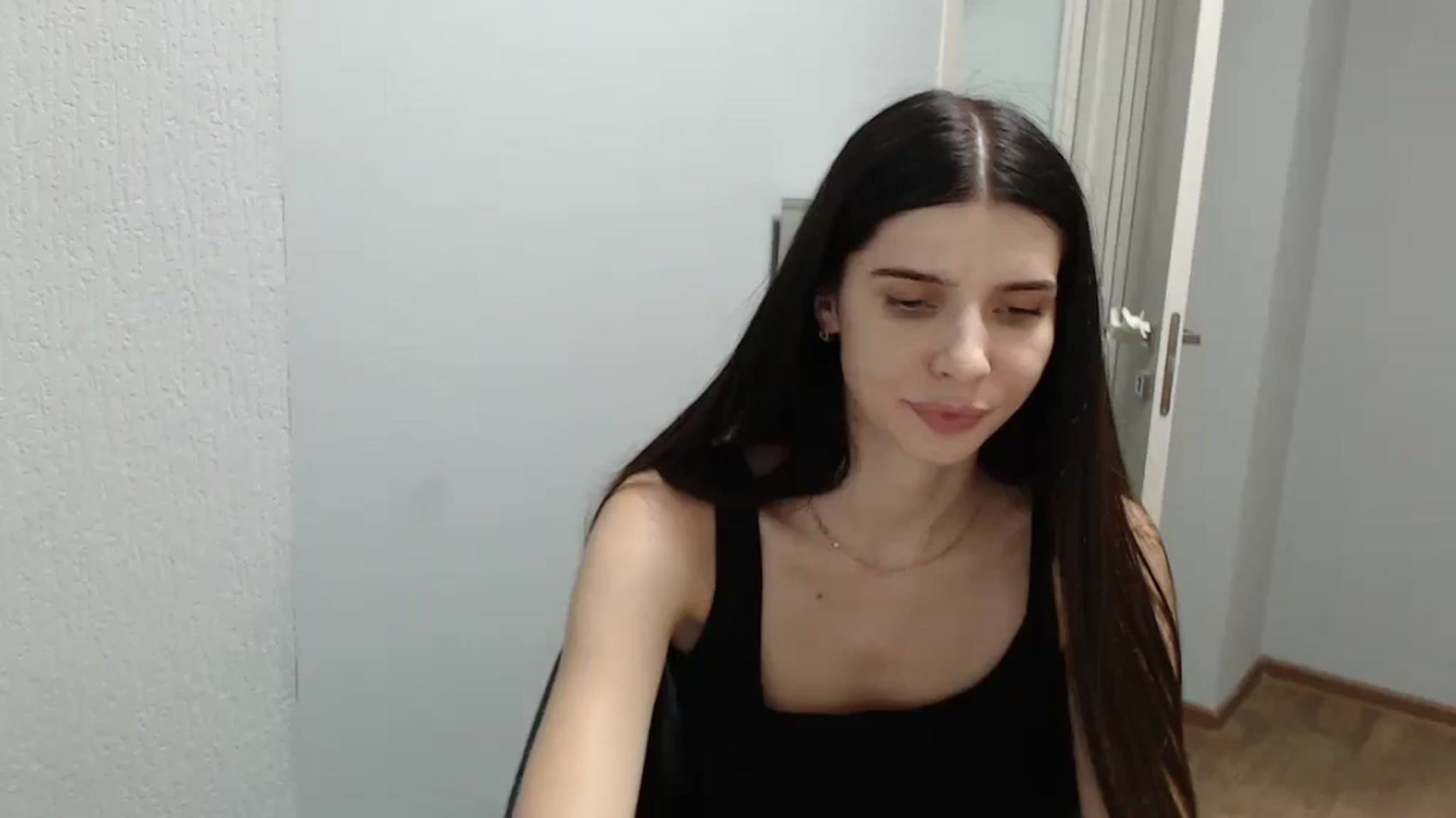 Gallery image thumbnail from NicoleVon's myfreecams stream on, 08/28/2024, 11:03 image 7 of 20