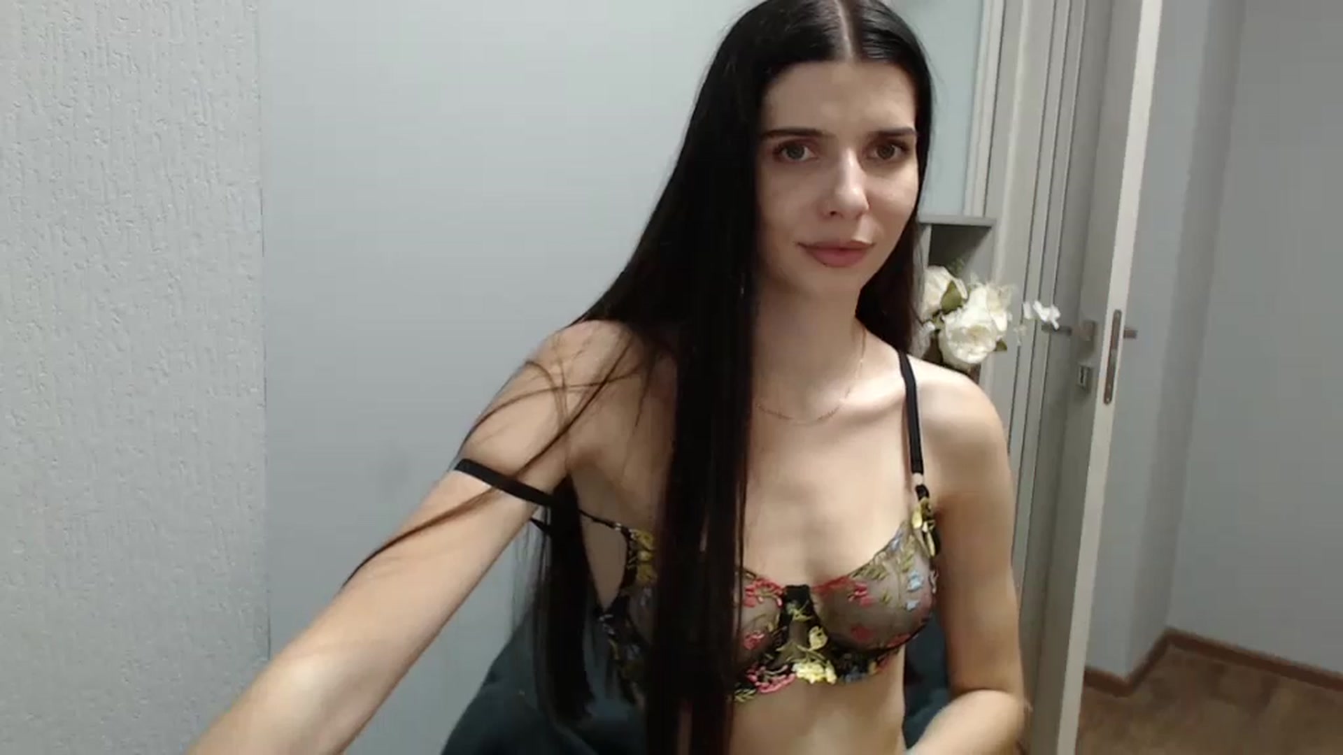 Gallery image thumbnail from NicoleVon's myfreecams stream on, 08/30/2024, 09:45 image 7 of 20
