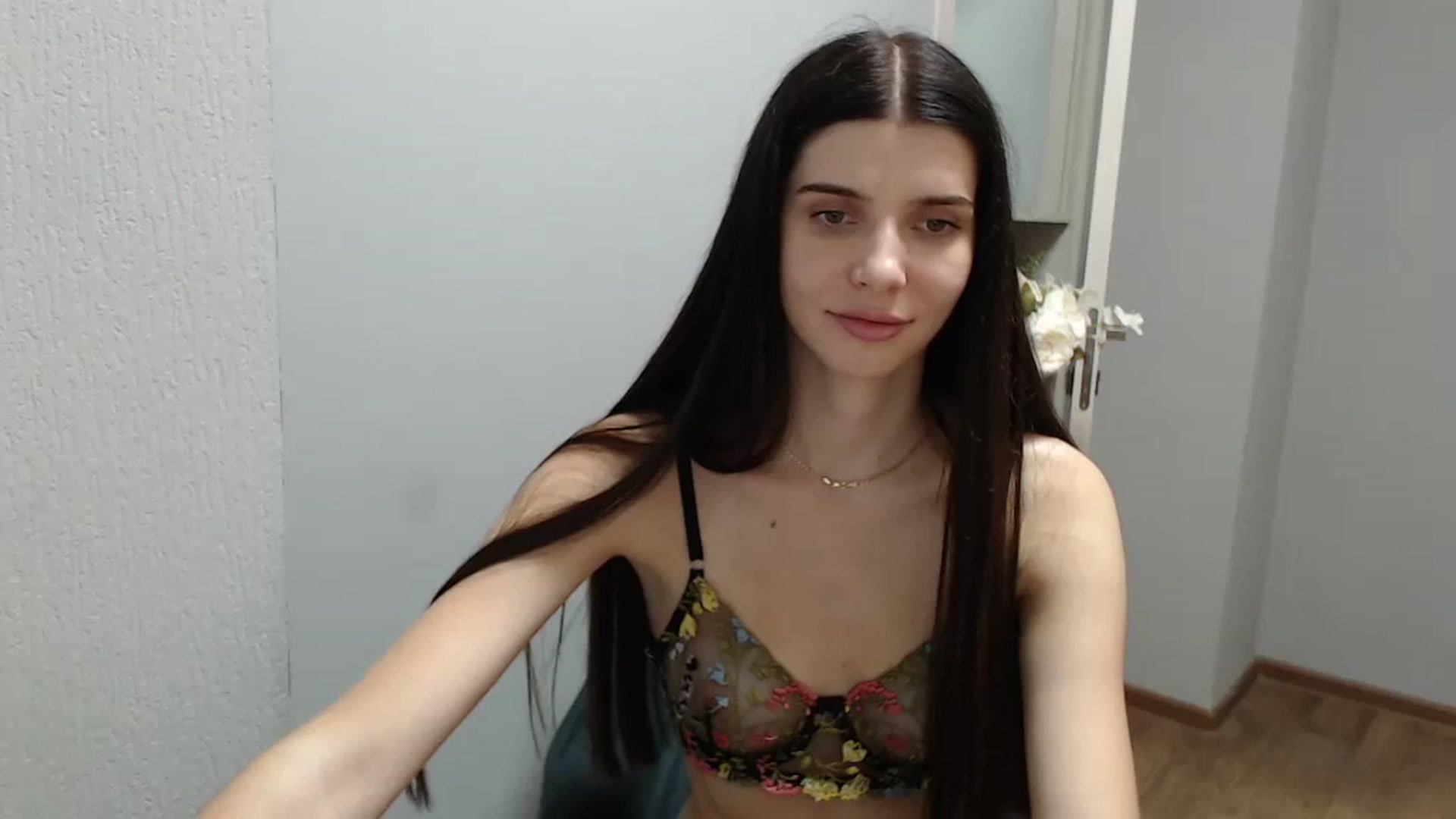Gallery image thumbnail from NicoleVon's myfreecams stream on, 08/30/2024, 10:33 image 12 of 20