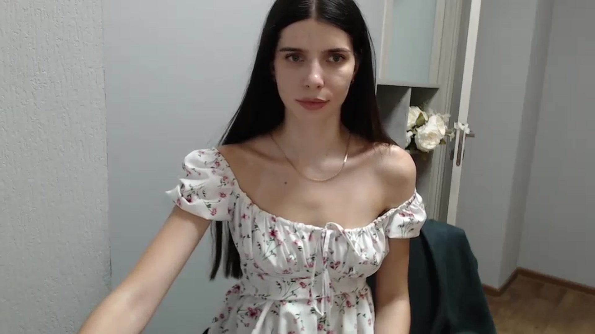 Gallery image thumbnail from NicoleVon's myfreecams stream on, 09/01/2024, 09:19 image 14 of 20