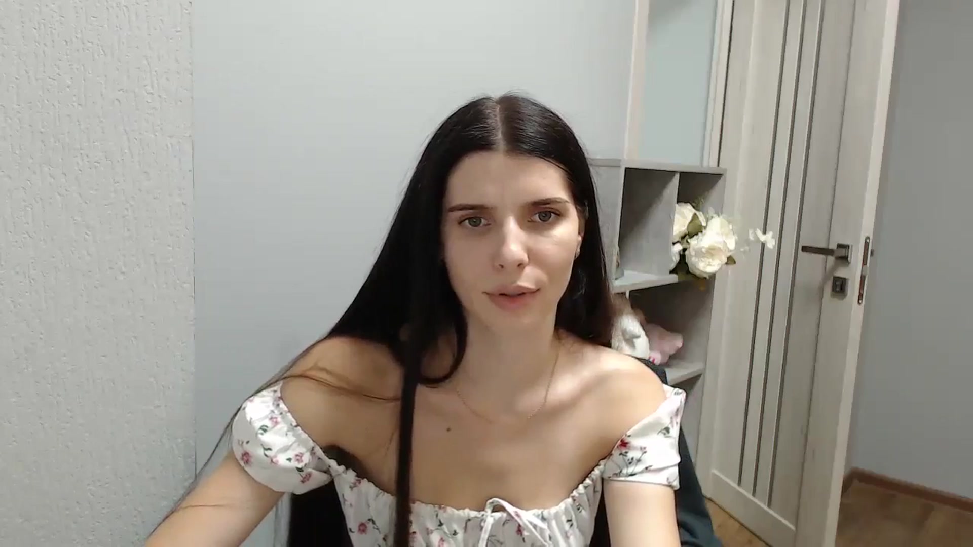 Gallery image thumbnail from NicoleVon's myfreecams stream on, 09/01/2024, 11:21 image 12 of 20