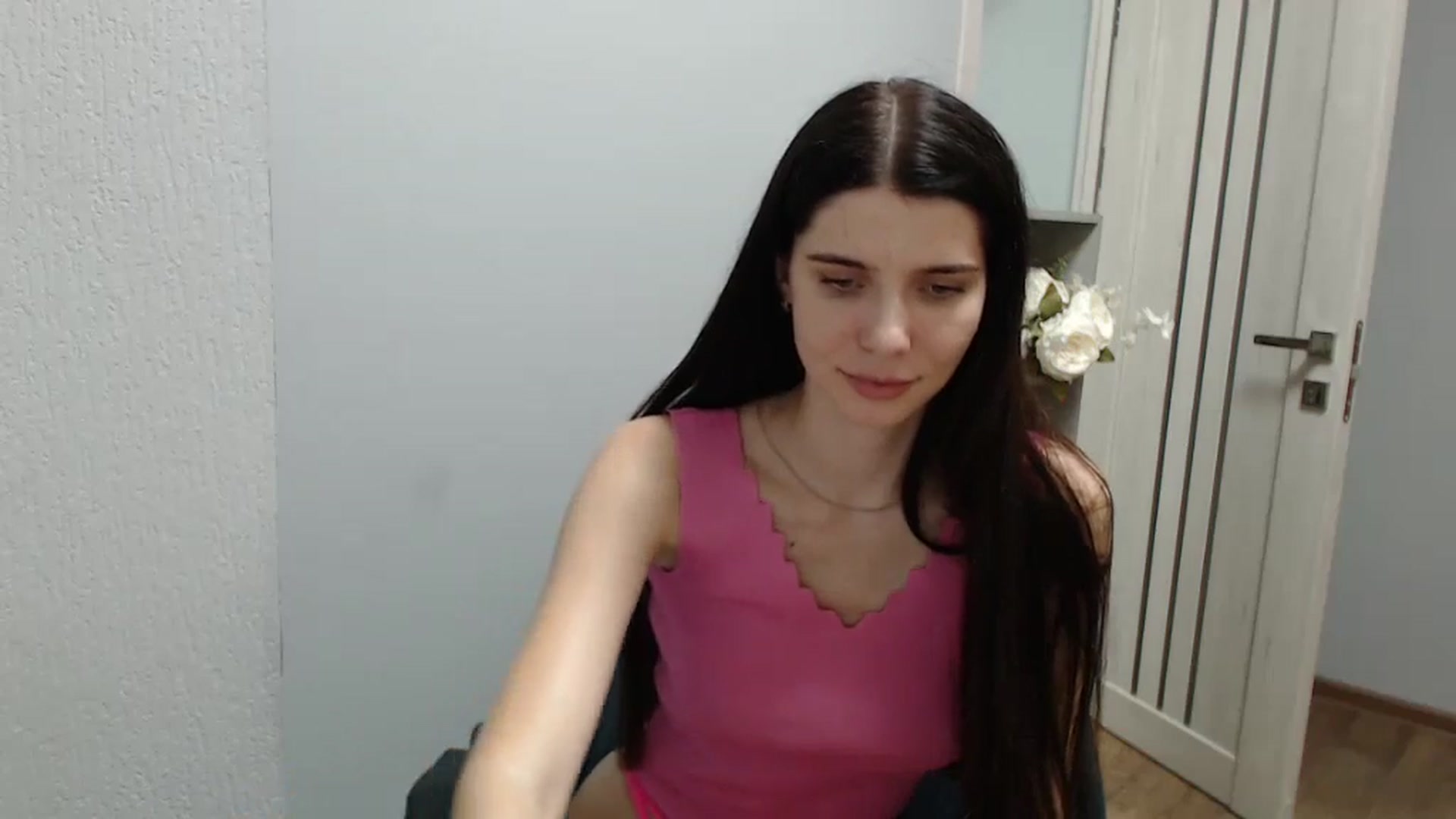 Gallery image thumbnail from NicoleVon's myfreecams stream on, 09/03/2024, 09:57 image 6 of 20