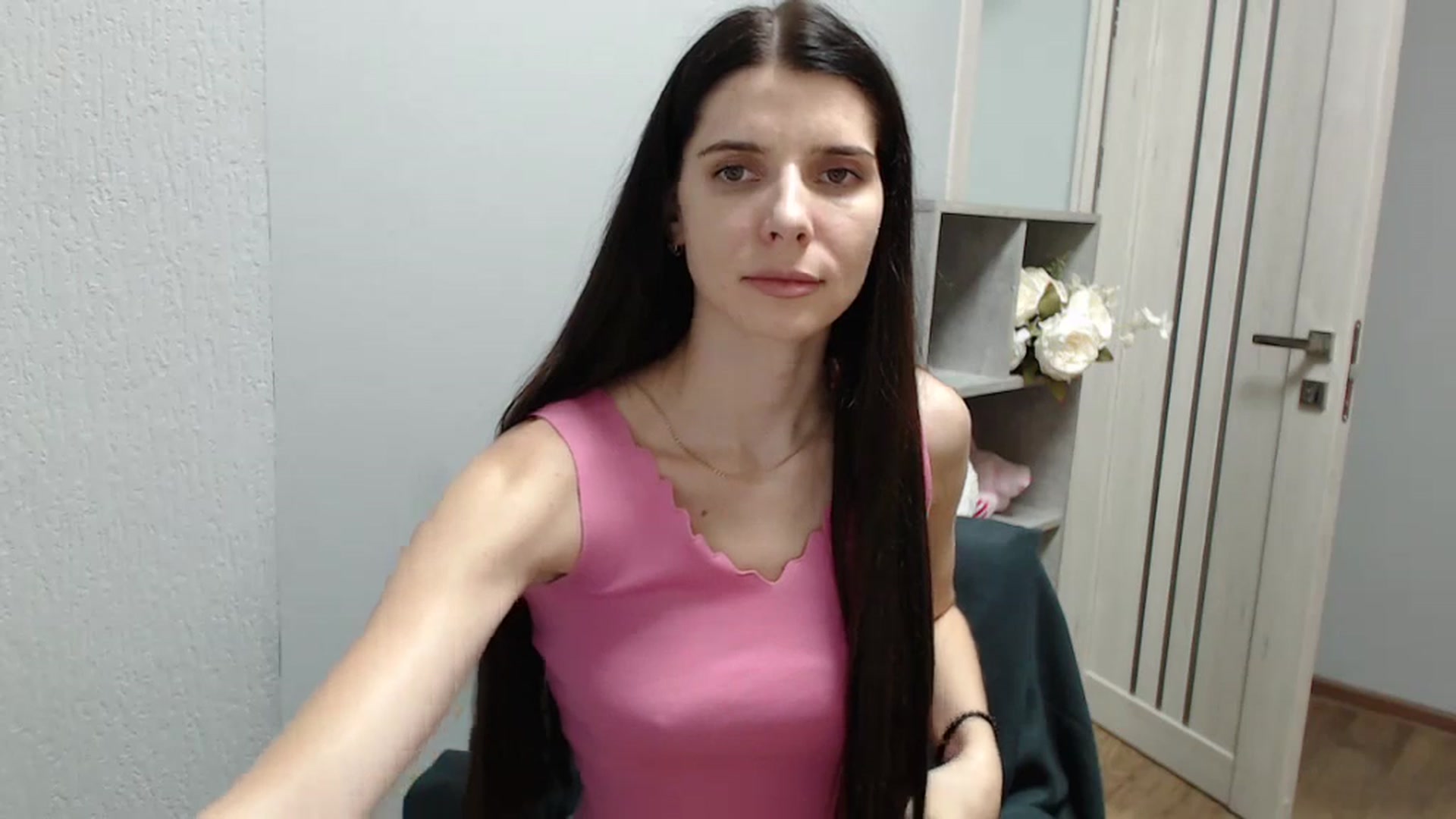 Gallery image thumbnail from NicoleVon's myfreecams stream on, 09/03/2024, 09:57 image 10 of 20