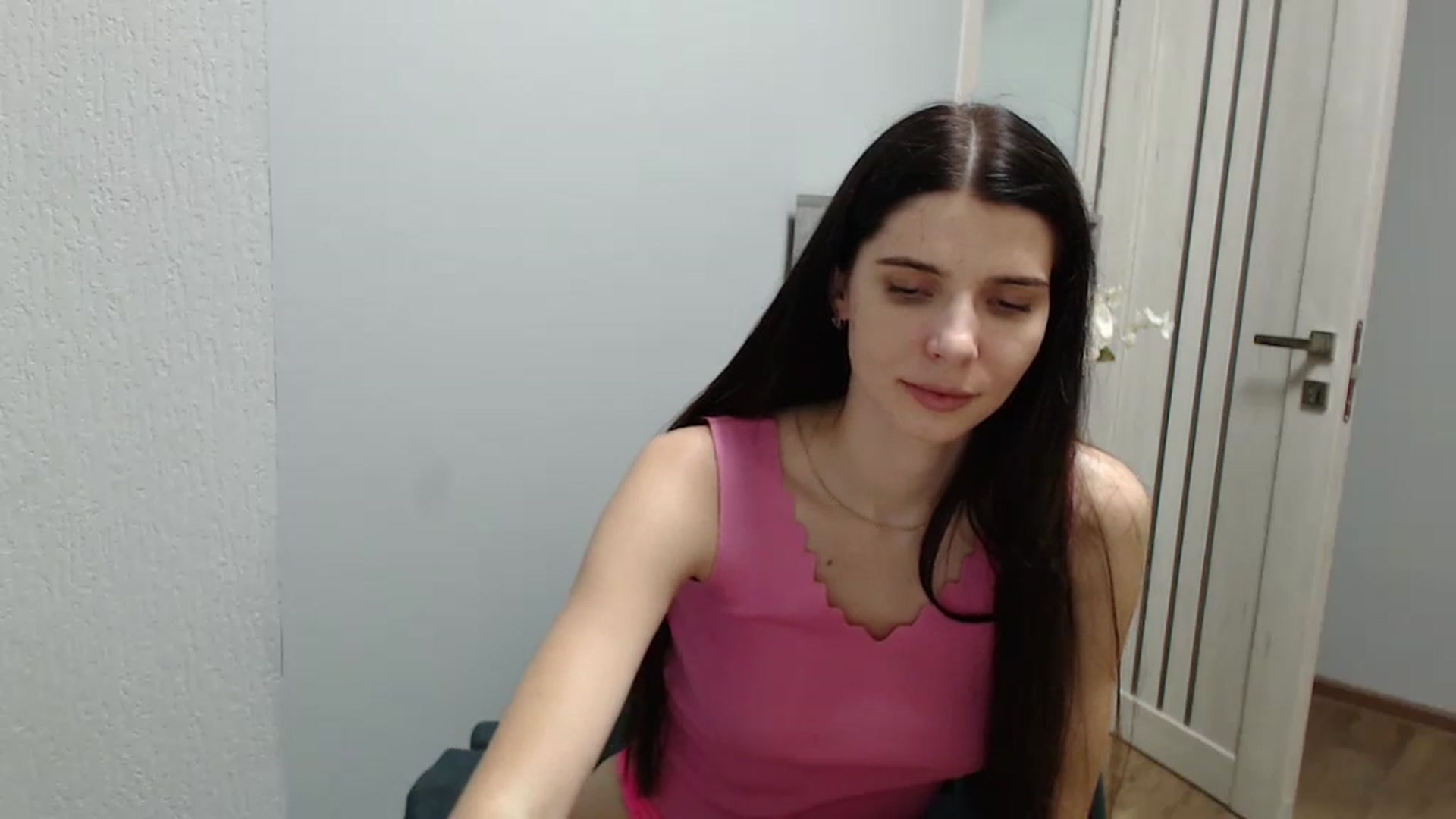 Gallery image thumbnail from NicoleVon's myfreecams stream on, 09/03/2024, 09:57 image 8 of 20