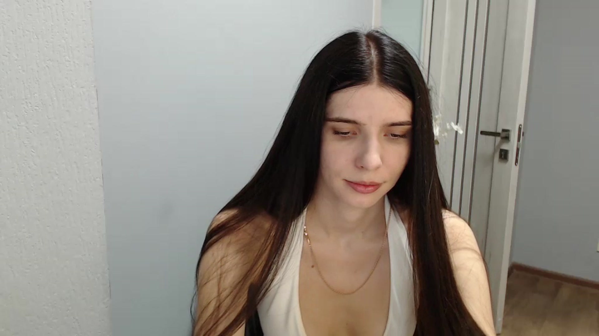 Gallery image thumbnail from NicoleVon's myfreecams stream on, 09/04/2024, 08:59 image 5 of 20