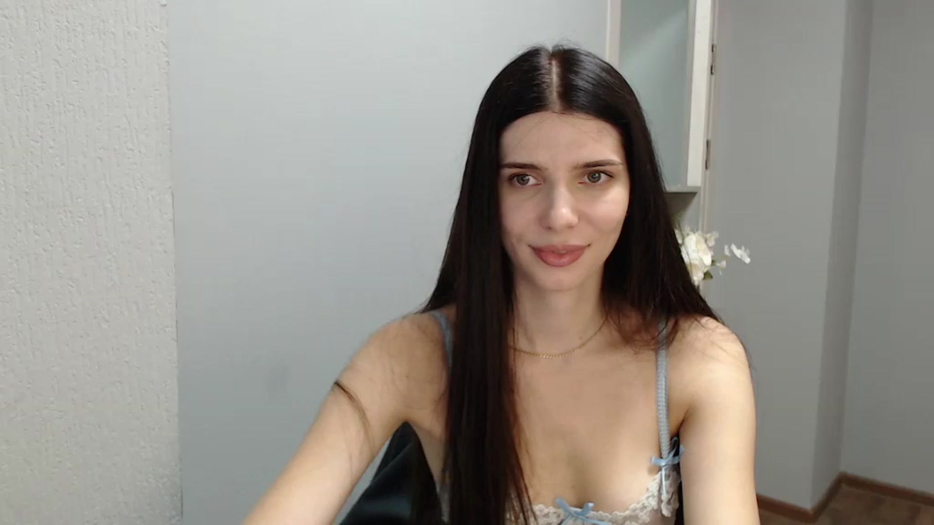 Gallery image thumbnail from NicoleVon's myfreecams stream on, 09/06/2024, 08:29 image 20 of 20