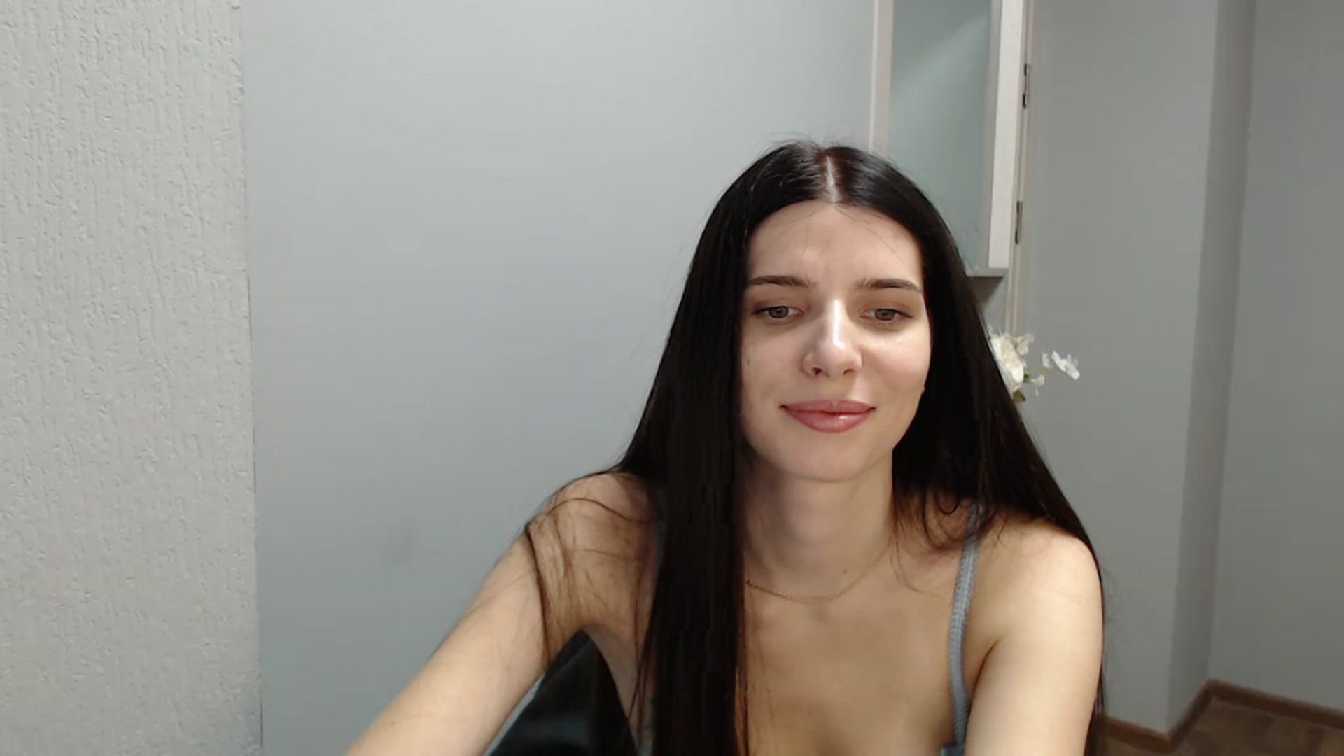 Gallery image thumbnail from NicoleVon's myfreecams stream on, 09/06/2024, 08:29 image 9 of 20