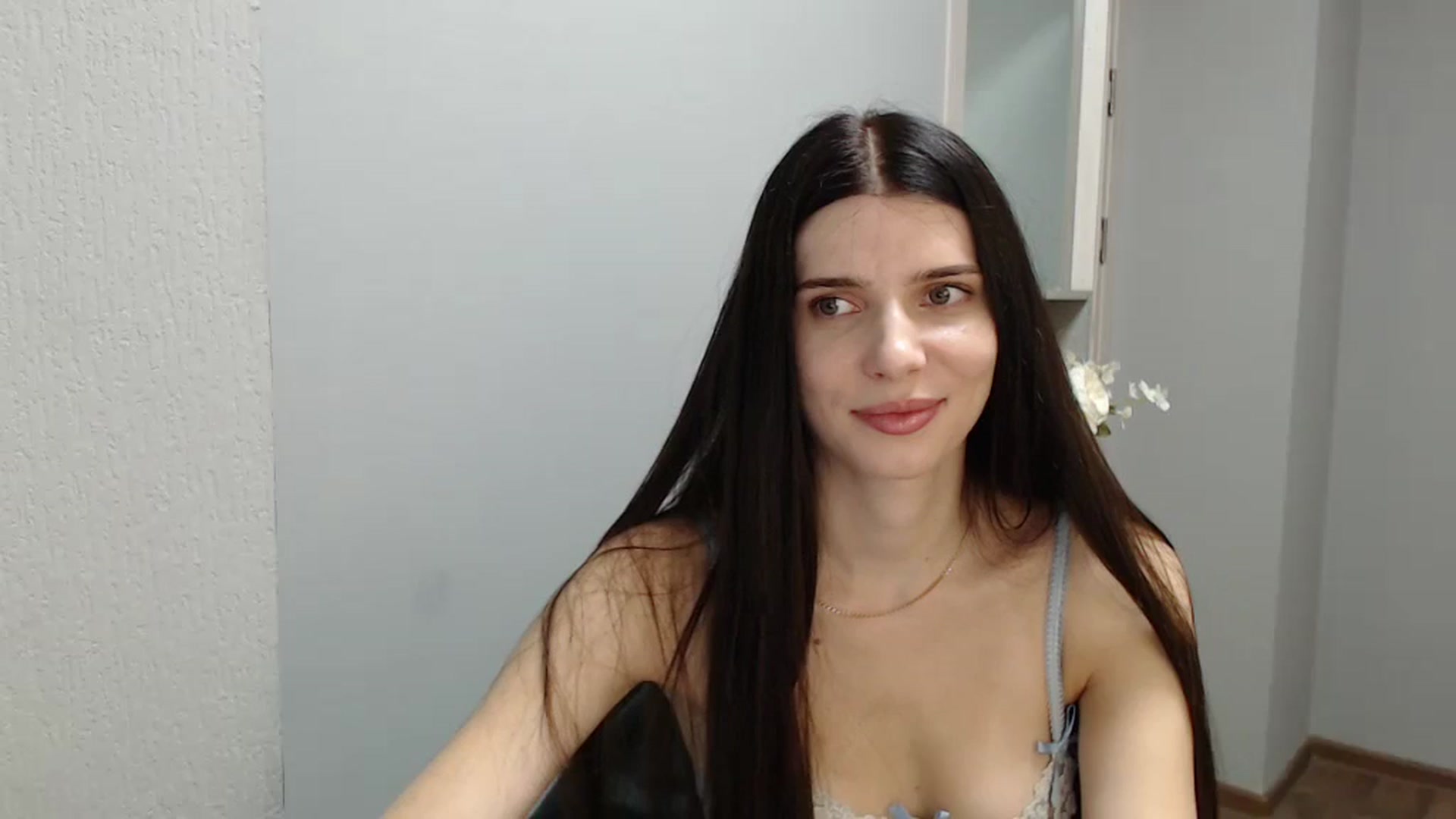 Gallery image thumbnail from NicoleVon's myfreecams stream on, 09/06/2024, 08:29 image 7 of 20