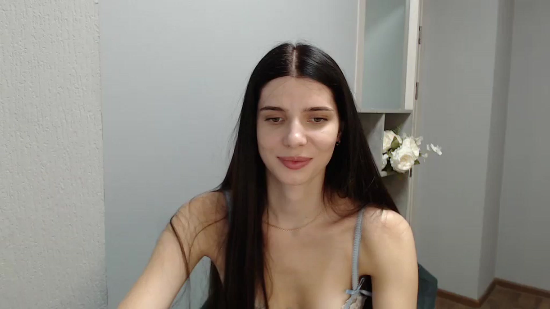 Gallery image thumbnail from NicoleVon's myfreecams stream on, 09/06/2024, 08:29 image 13 of 20