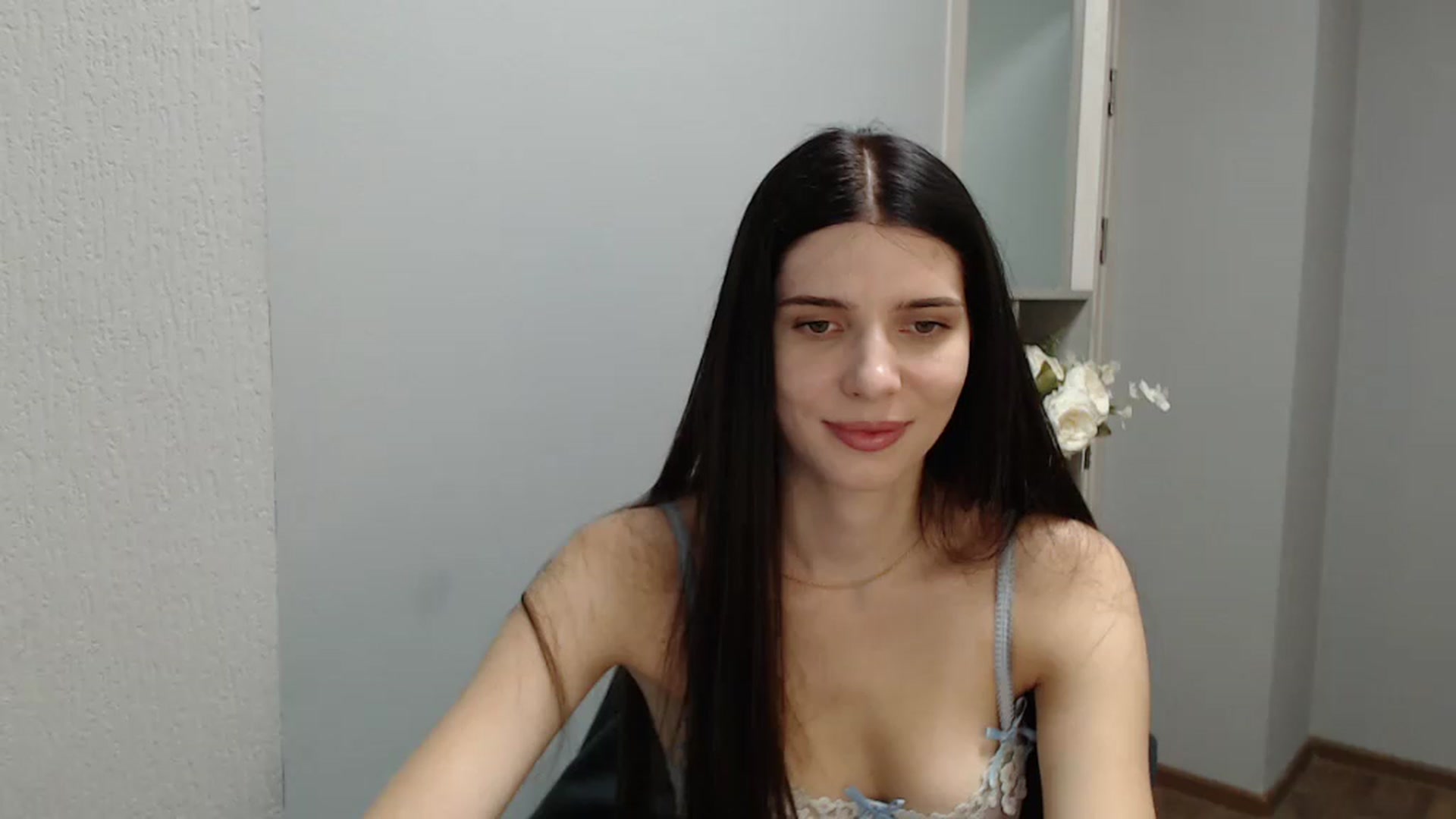 Gallery image thumbnail from NicoleVon's myfreecams stream on, 09/06/2024, 08:29 image 16 of 20