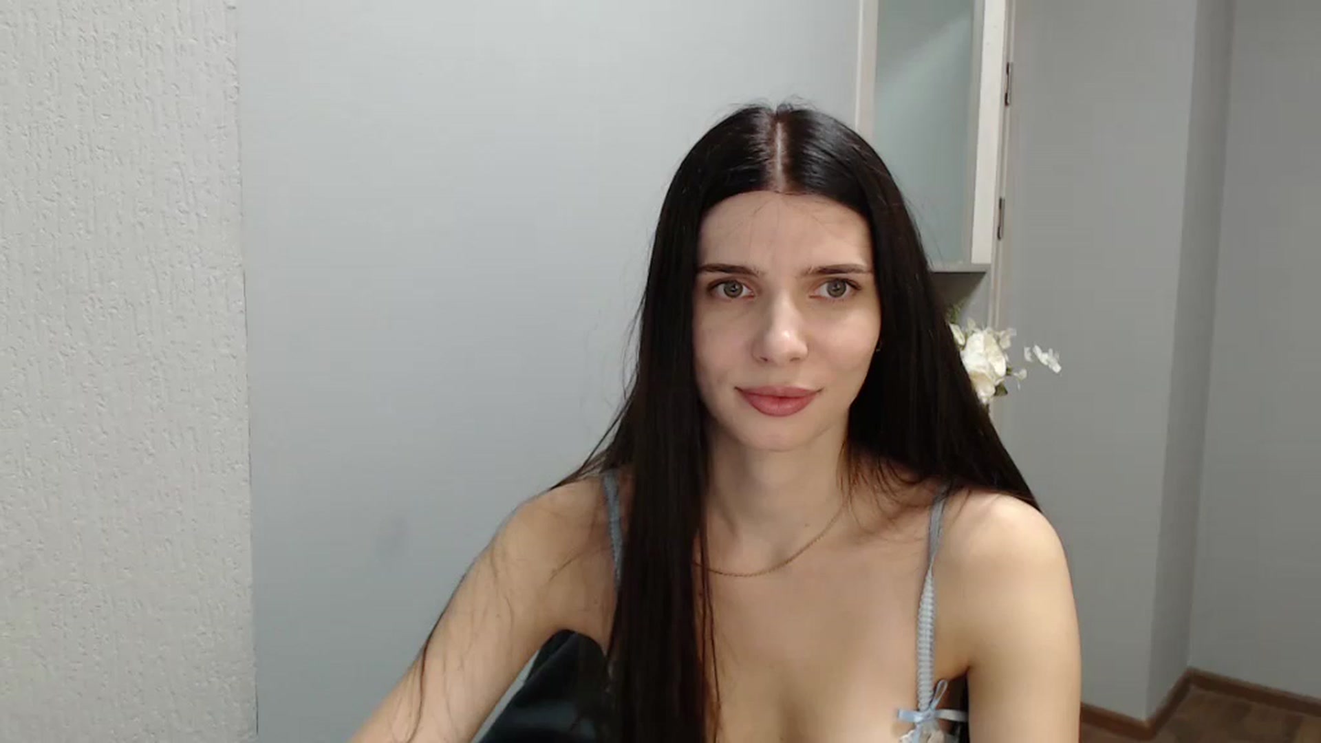 Gallery image thumbnail from NicoleVon's myfreecams stream on, 09/06/2024, 08:29 image 3 of 20