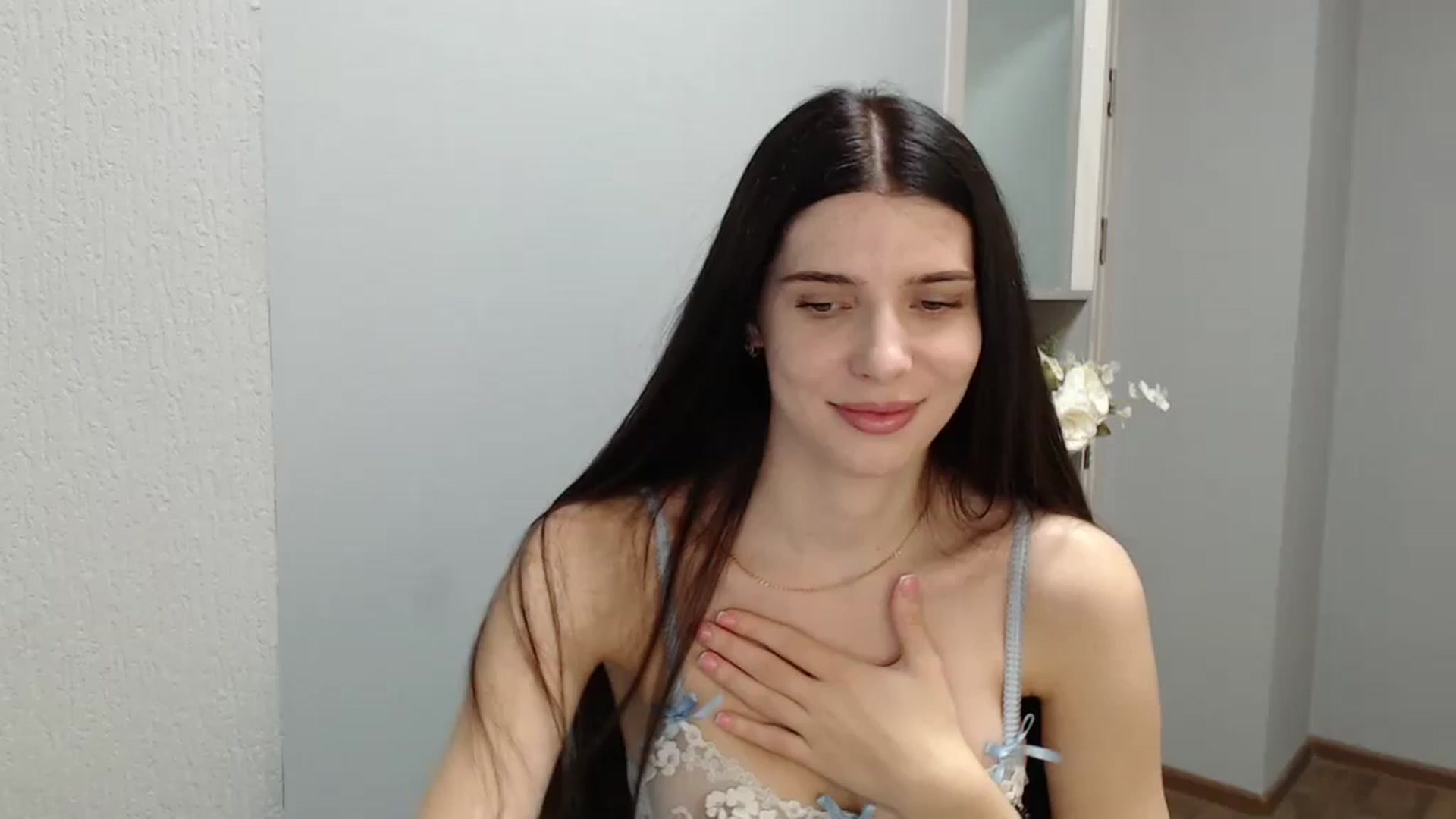 Gallery image thumbnail from NicoleVon's myfreecams stream on, 09/06/2024, 08:29 image 5 of 20