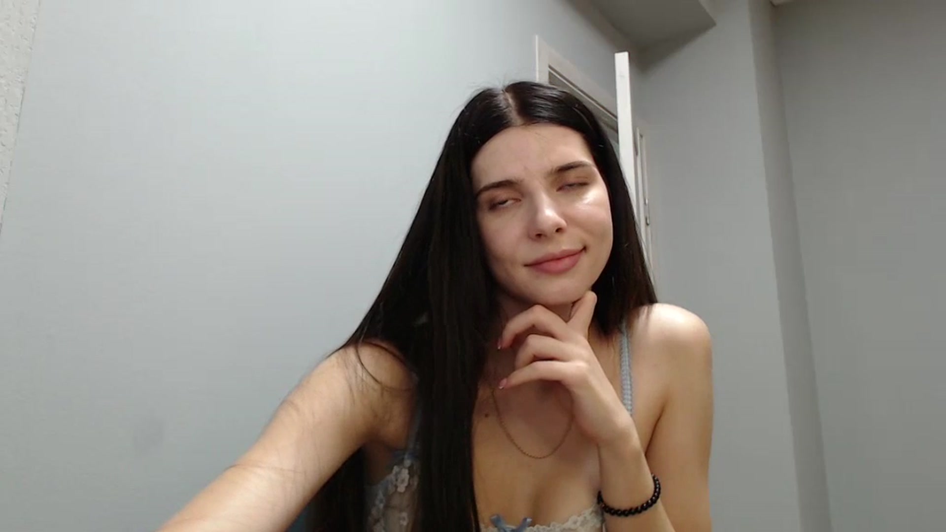 Gallery image thumbnail from NicoleVon's myfreecams stream on, 09/06/2024, 11:07 image 2 of 20