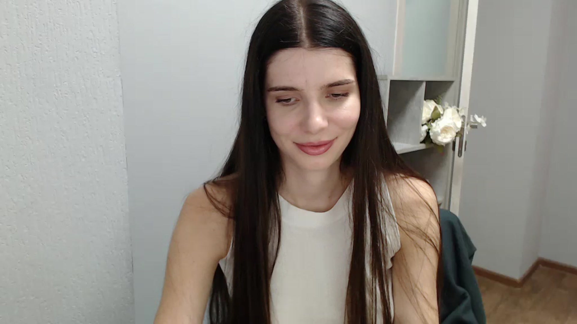 Gallery image thumbnail from NicoleVon's myfreecams stream on, 09/07/2024, 08:35 image 12 of 20