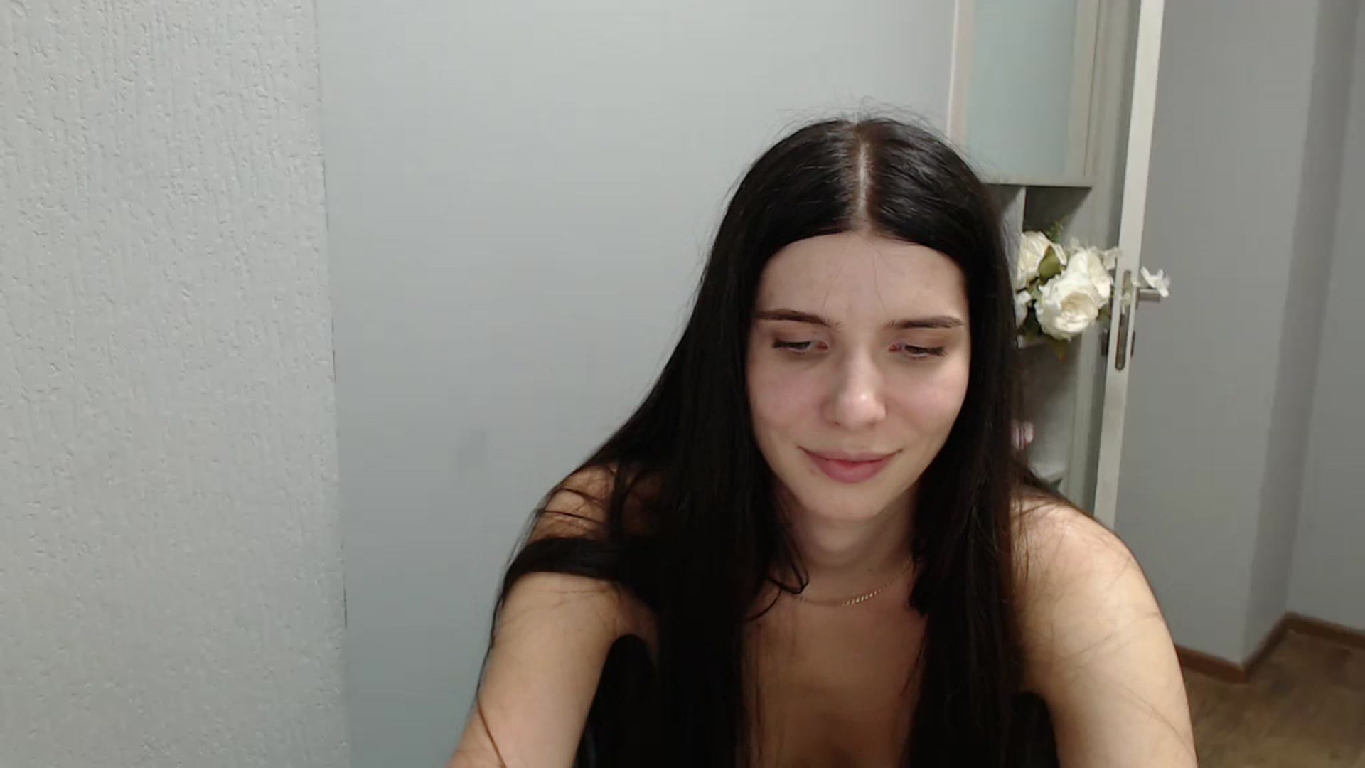 Gallery image thumbnail from NicoleVon's myfreecams stream on, 09/09/2024, 11:08 image 10 of 20