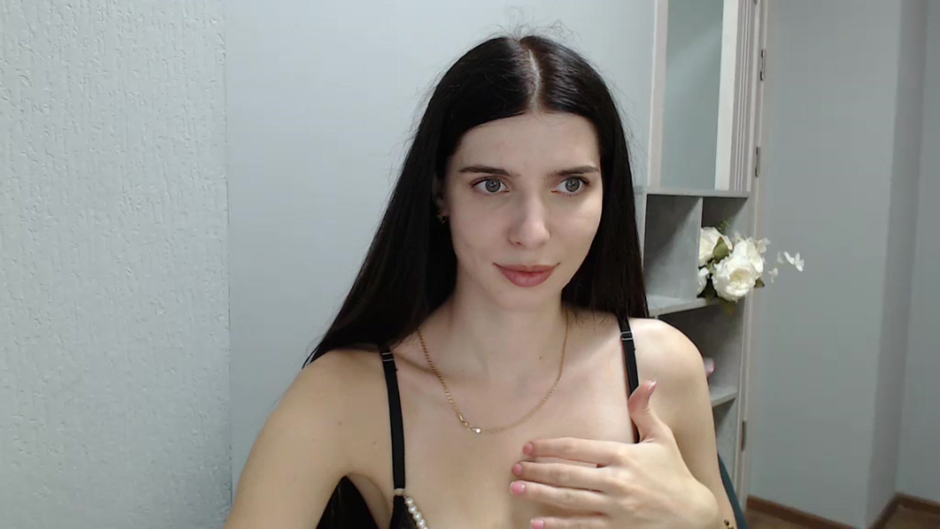 Gallery image thumbnail from NicoleVon's myfreecams stream on, 09/10/2024, 08:24 image 6 of 20