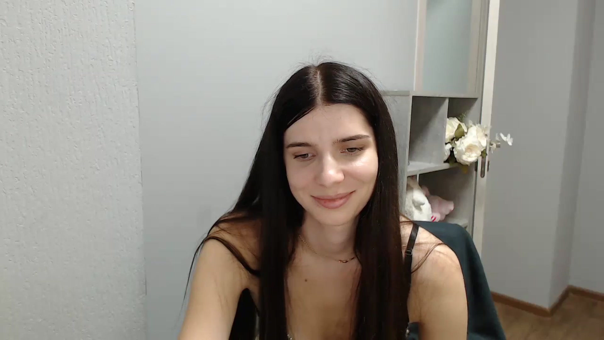 Gallery image thumbnail from NicoleVon's myfreecams stream on, 09/10/2024, 11:01 image 19 of 20