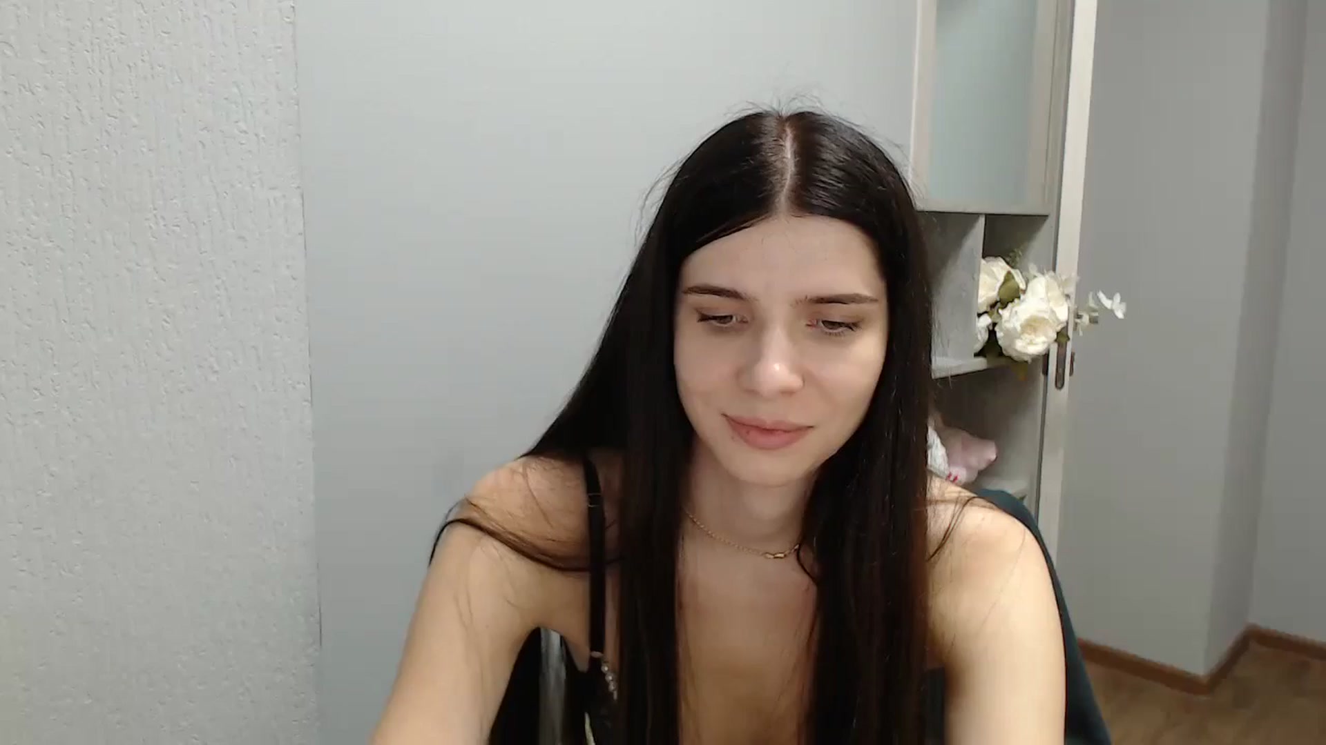 Gallery image thumbnail from NicoleVon's myfreecams stream on, 09/10/2024, 11:01 image 10 of 20