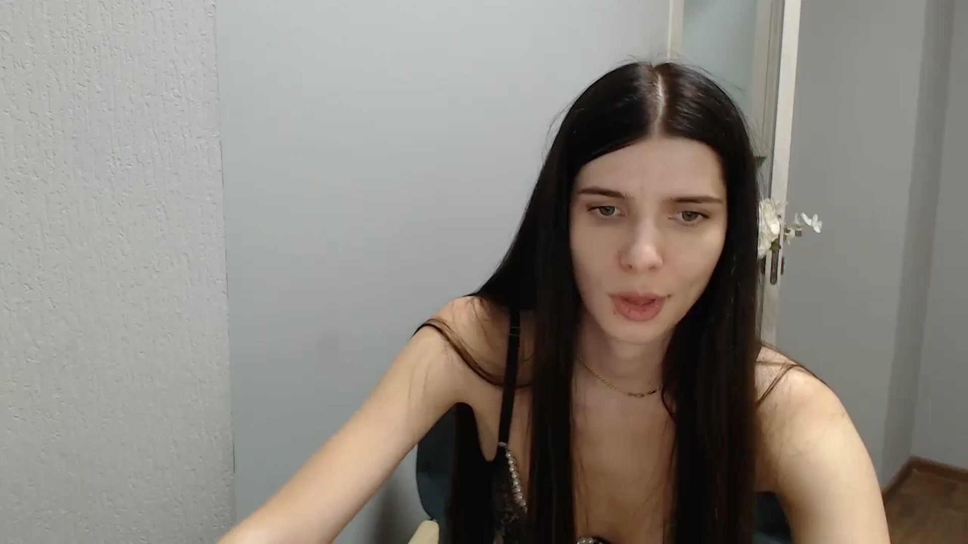 Gallery image thumbnail from NicoleVon's myfreecams stream on, 09/10/2024, 11:01 image 12 of 20