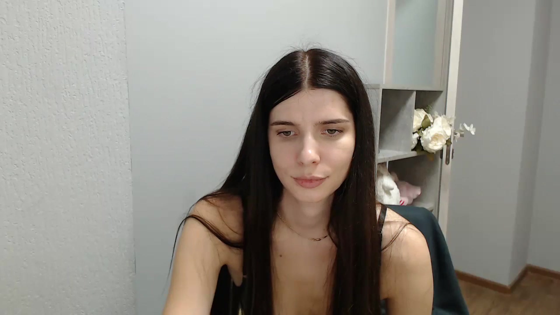 Gallery image thumbnail from NicoleVon's myfreecams stream on, 09/10/2024, 11:01 image 17 of 20