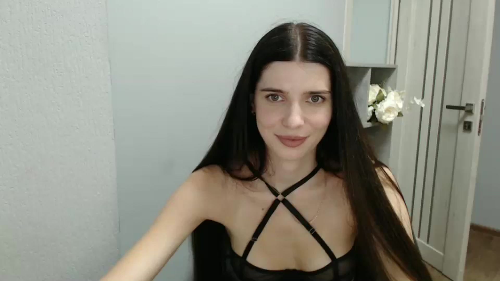 Gallery image thumbnail from NicoleVon's myfreecams stream on, 09/11/2024, 08:45 image 9 of 20