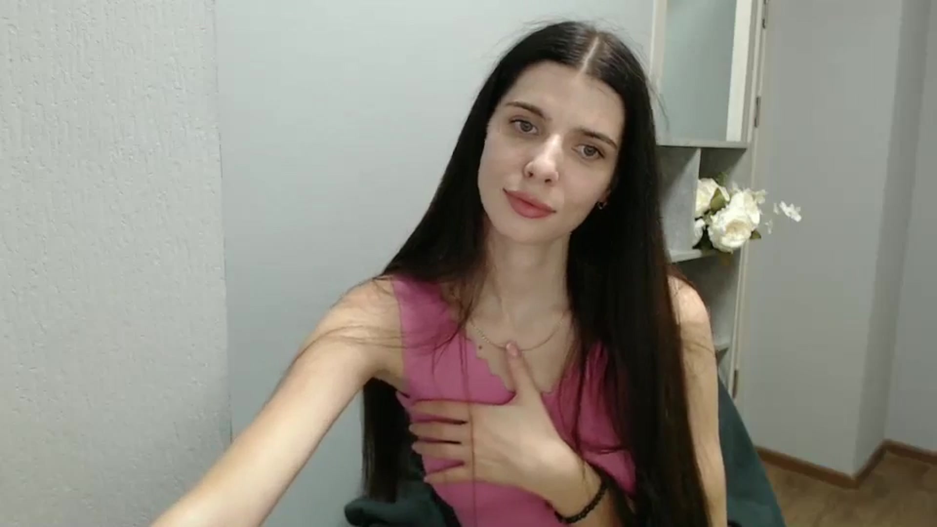 Gallery image thumbnail from NicoleVon's myfreecams stream on, 09/13/2024, 08:39 image 15 of 20