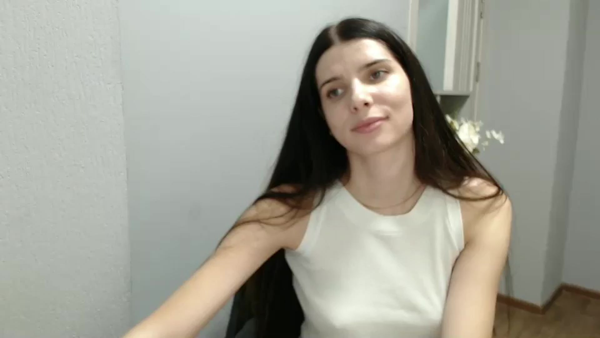 Gallery image thumbnail from NicoleVon's myfreecams stream on, 09/15/2024, 11:00 image 4 of 20