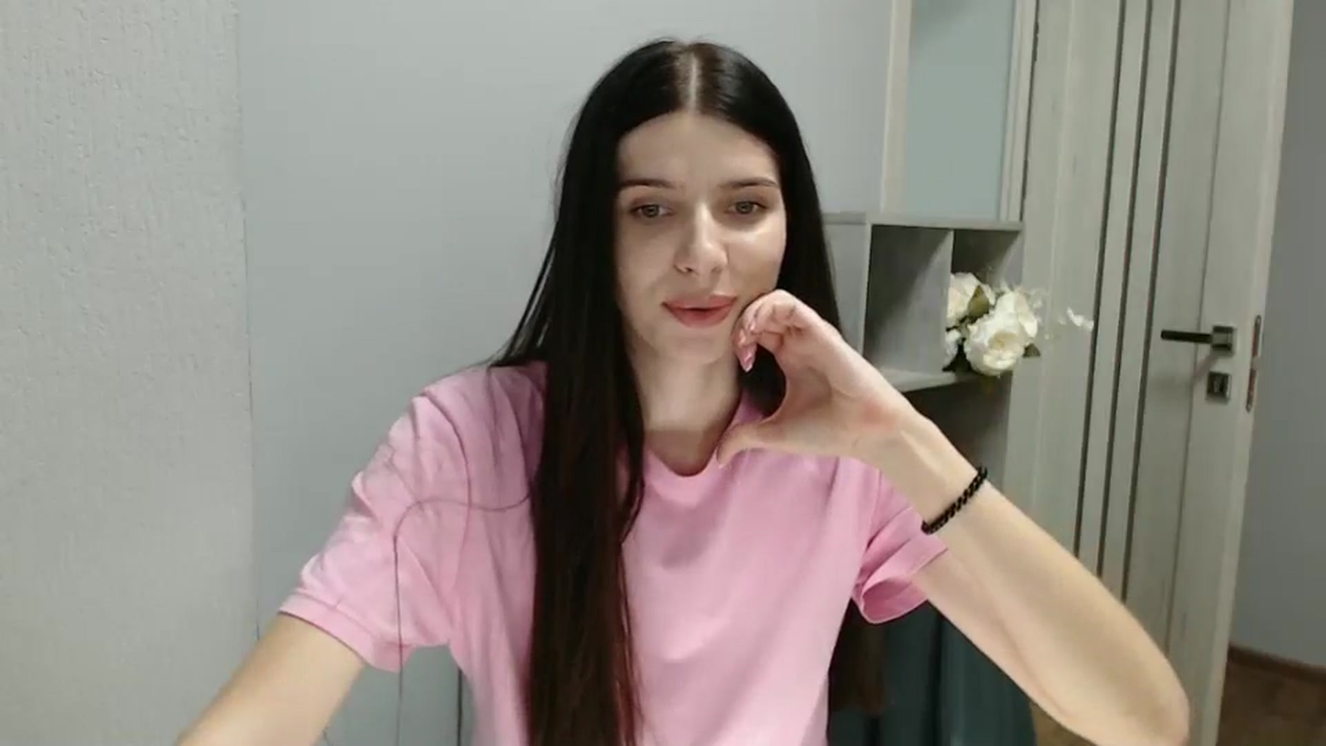 Gallery image thumbnail from NicoleVon's myfreecams stream on, 09/18/2024, 08:49 image 17 of 20