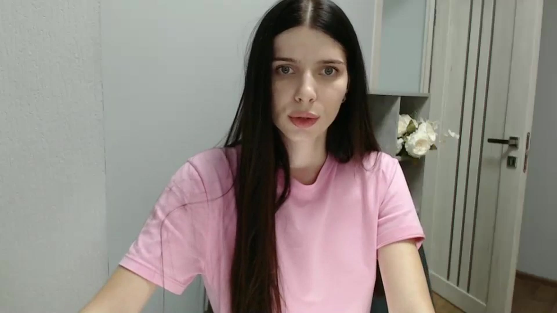 Gallery image thumbnail from NicoleVon's myfreecams stream on, 09/18/2024, 08:49 image 12 of 20