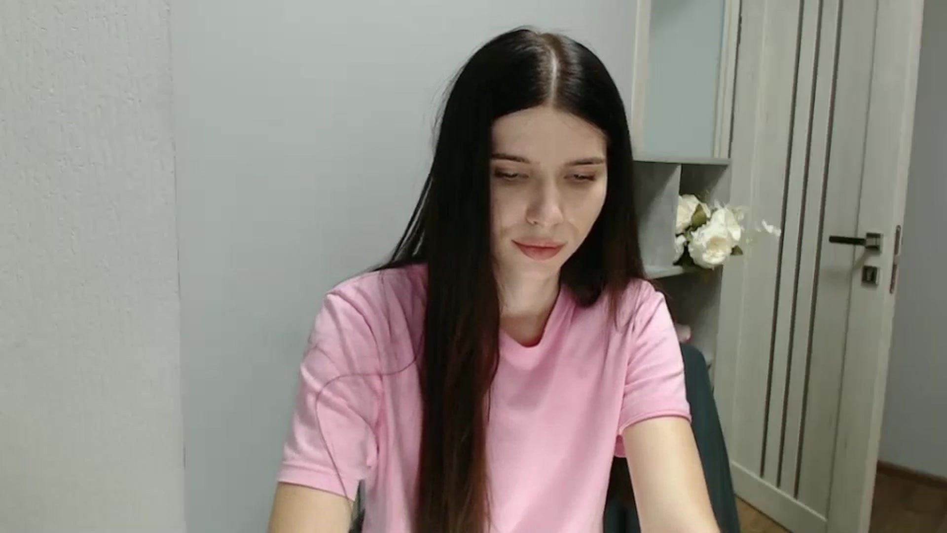 Gallery image thumbnail from NicoleVon's myfreecams stream on, 09/18/2024, 08:49 image 18 of 20