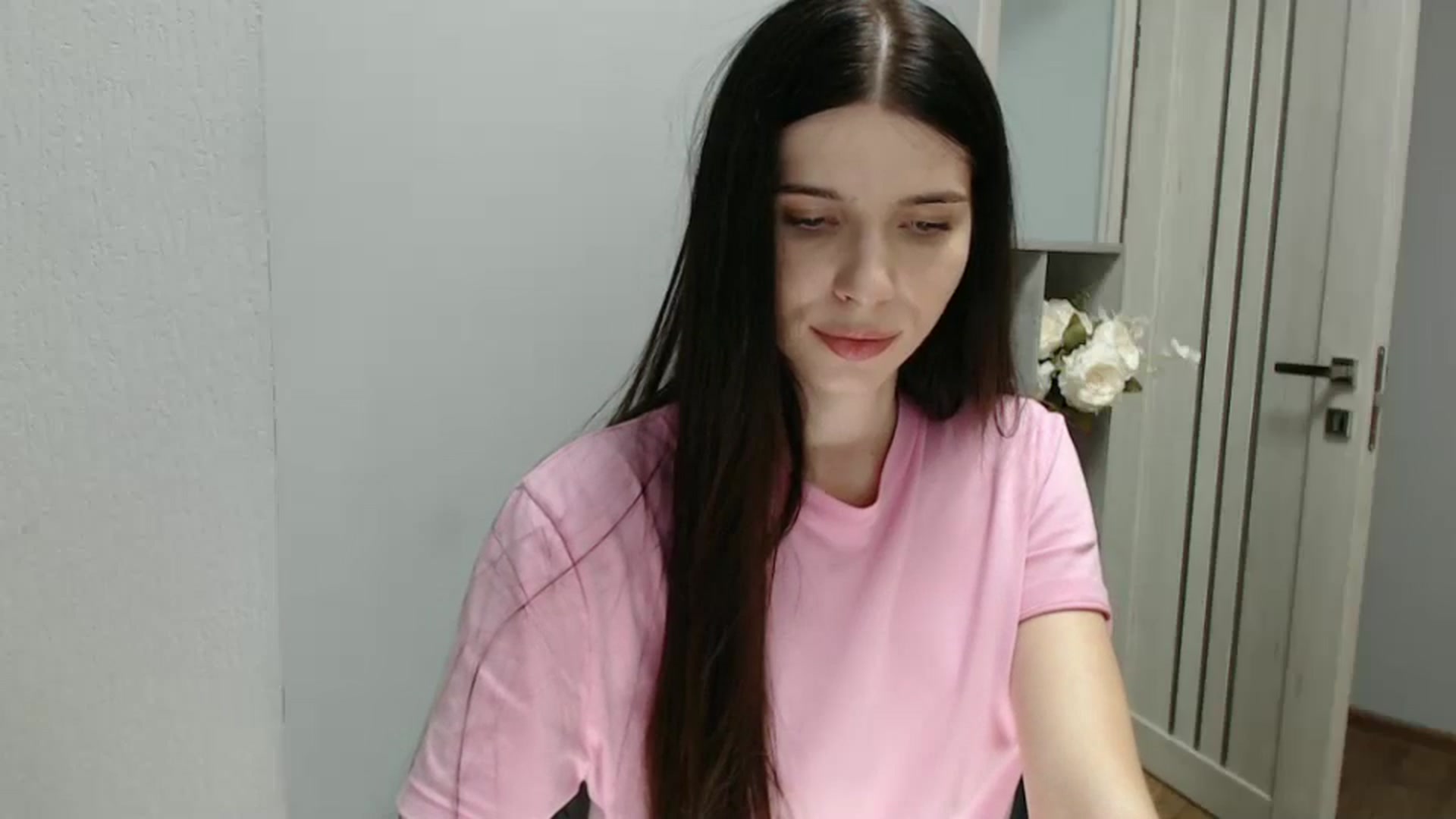 Gallery image thumbnail from NicoleVon's myfreecams stream on, 09/18/2024, 08:49 image 10 of 20