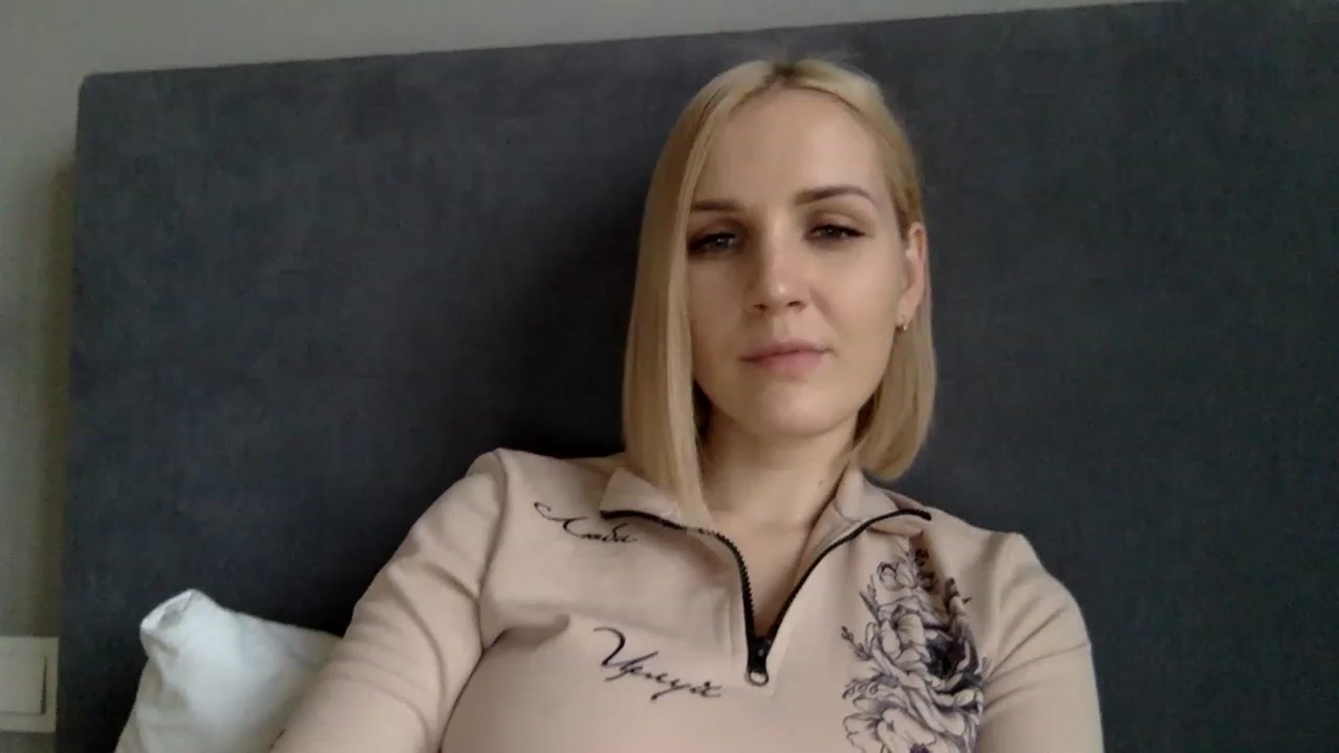 Gallery image thumbnail from Nicole_1286's myfreecams stream on, 11/18/2022, 13:12 image 19 of 20