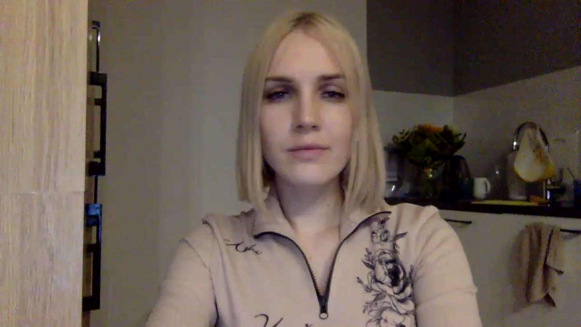 Gallery image thumbnail from Nicole_1286's myfreecams stream on, 11/22/2022, 21:49 image 10 of 20