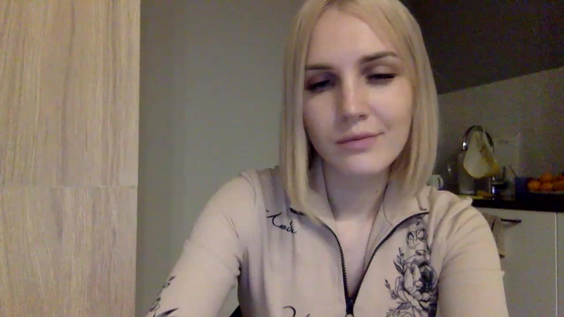 Gallery image thumbnail from Nicole_1286's myfreecams stream on, 11/22/2022, 21:49 image 5 of 20