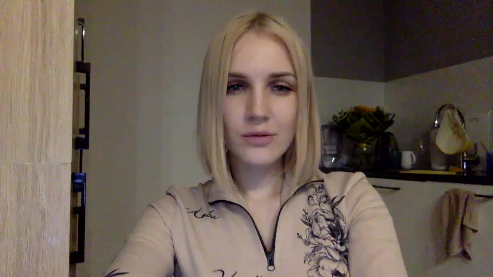 Gallery image thumbnail from Nicole_1286's myfreecams stream on, 11/22/2022, 21:49 image 18 of 20