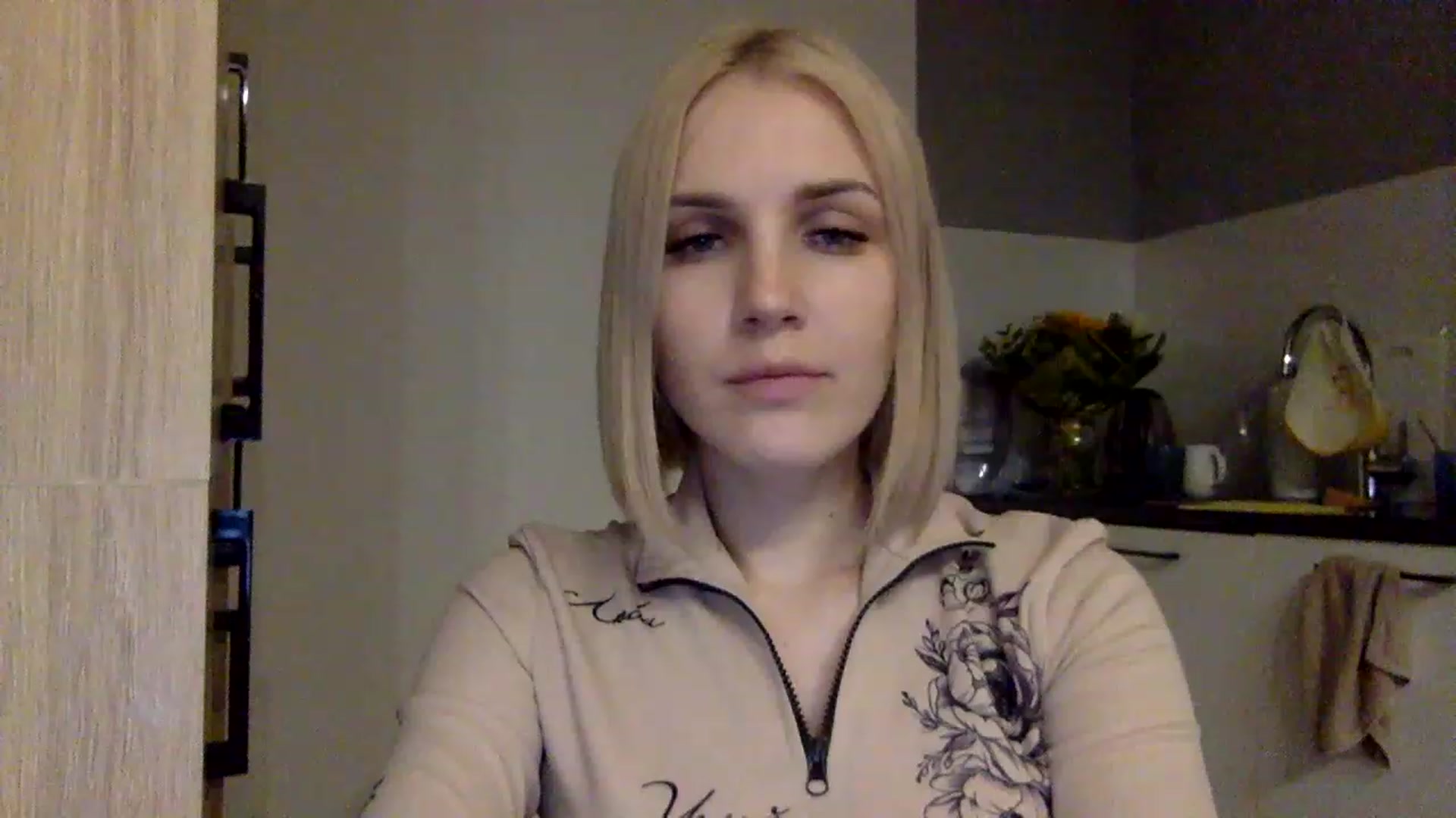 Gallery image thumbnail from Nicole_1286's myfreecams stream on, 11/22/2022, 21:49 image 11 of 20