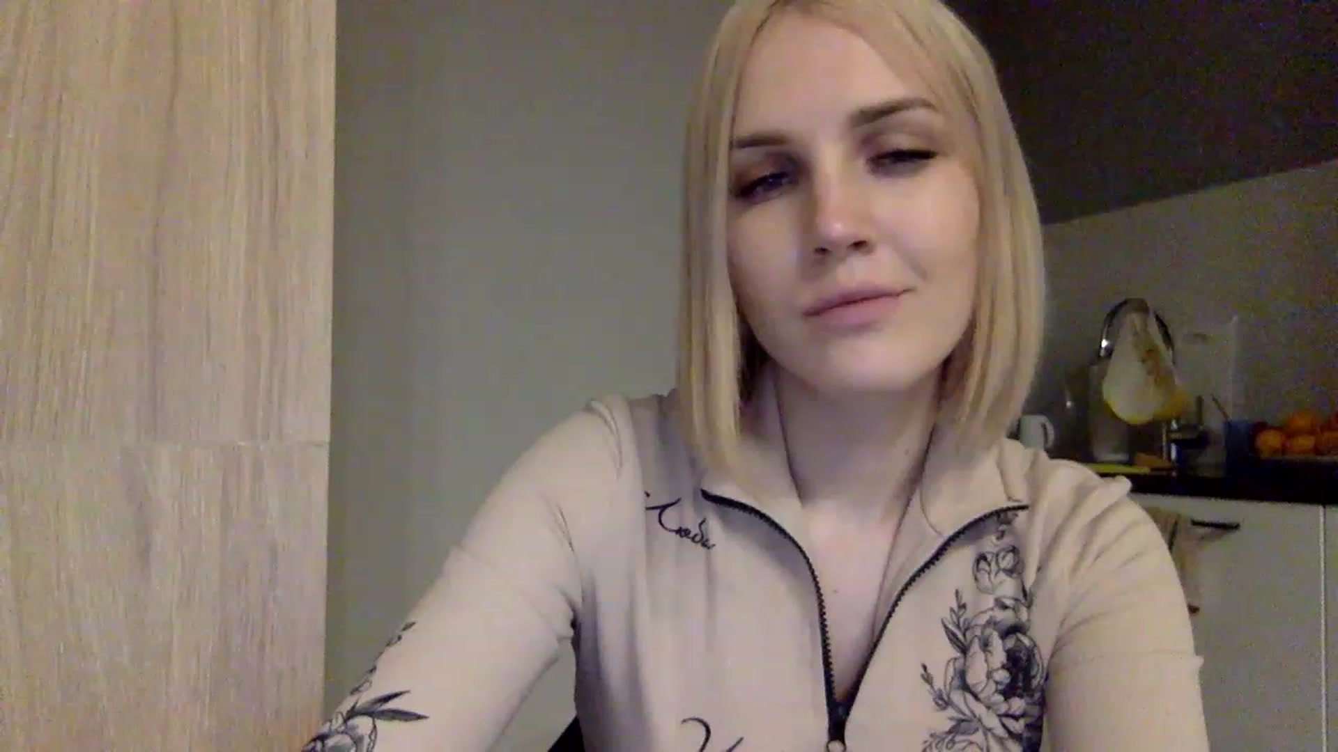 Gallery image thumbnail from Nicole_1286's myfreecams stream on, 11/22/2022, 21:49 image 6 of 20