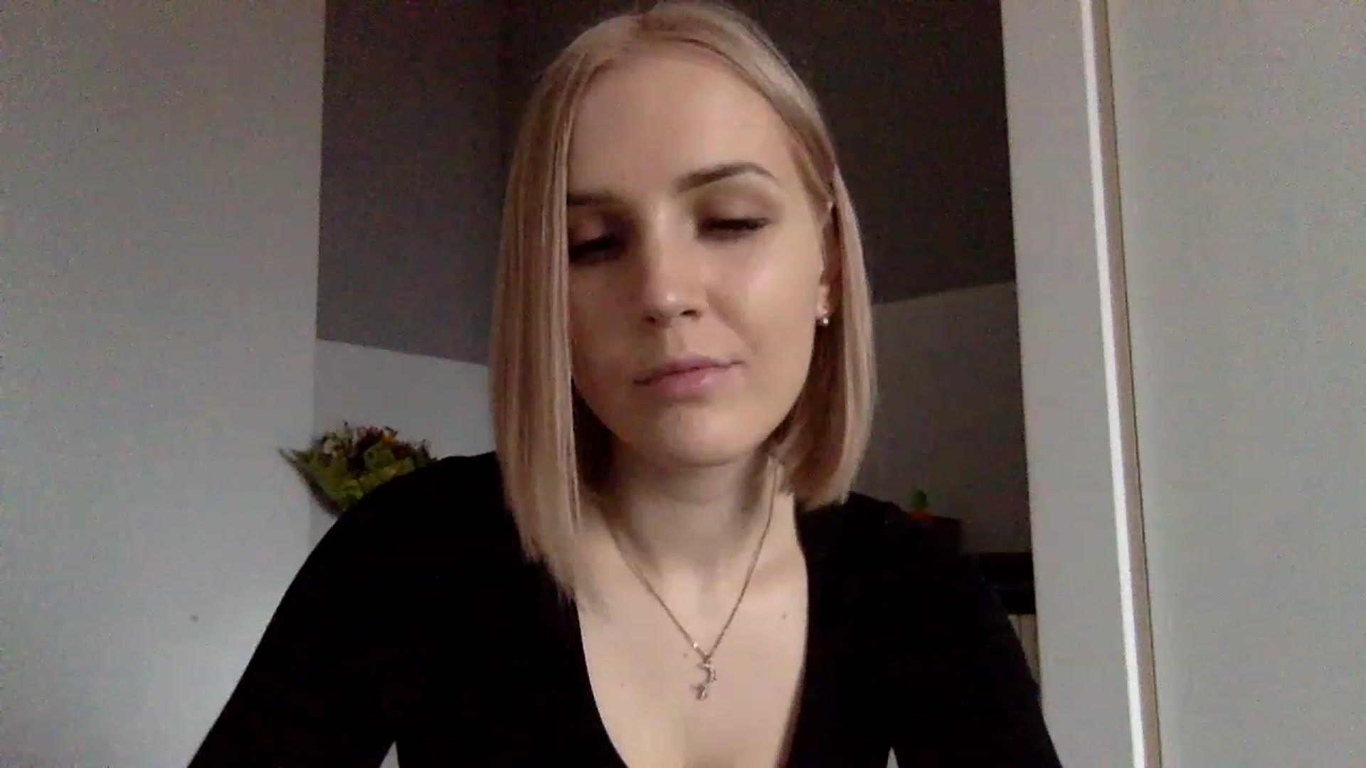 Gallery image thumbnail from Nicole_1286's myfreecams stream on, 11/28/2022, 12:51 image 19 of 20