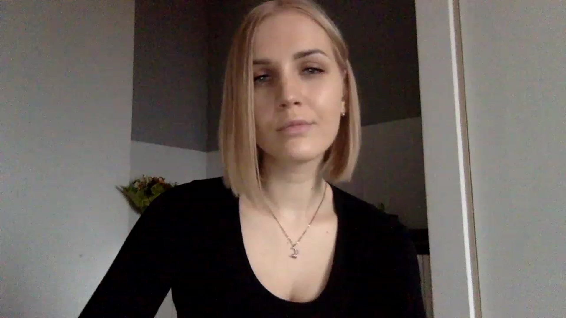 Gallery image thumbnail from Nicole_1286's myfreecams stream on, 11/28/2022, 12:51 image 18 of 20