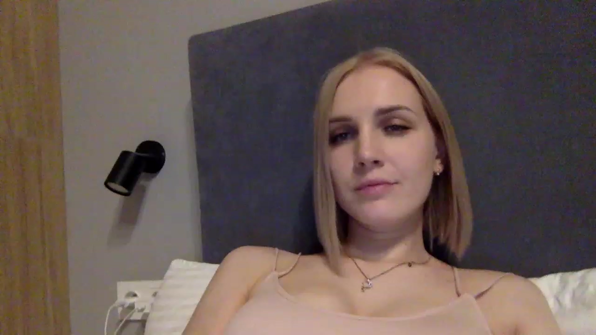 Gallery image thumbnail from Nicole_1286's myfreecams stream on, 11/28/2022, 21:16 image 4 of 20