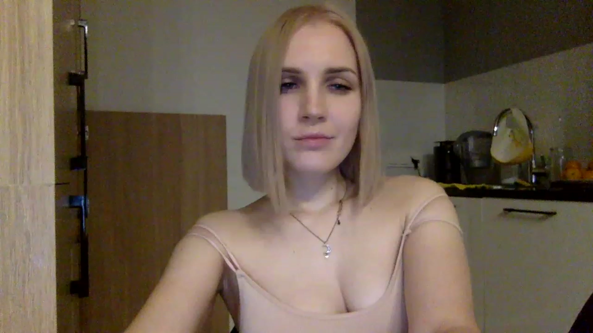 Gallery image thumbnail from Nicole_1286's myfreecams stream on, 11/28/2022, 21:16 image 19 of 20
