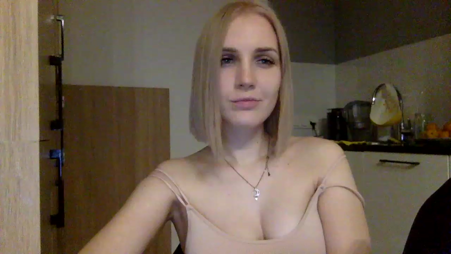 Gallery image thumbnail from Nicole_1286's myfreecams stream on, 11/28/2022, 21:16 image 13 of 20