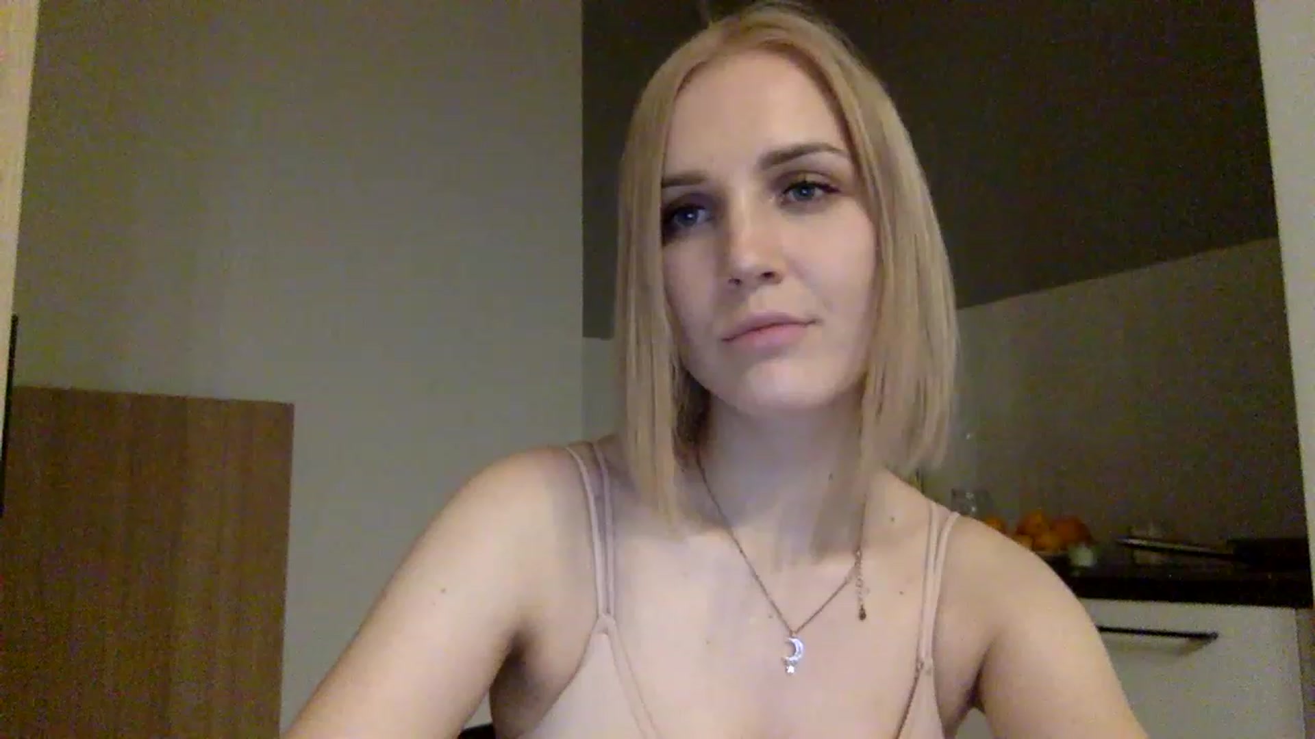 Gallery image thumbnail from Nicole_1286's myfreecams stream on, 11/28/2022, 21:16 image 10 of 20
