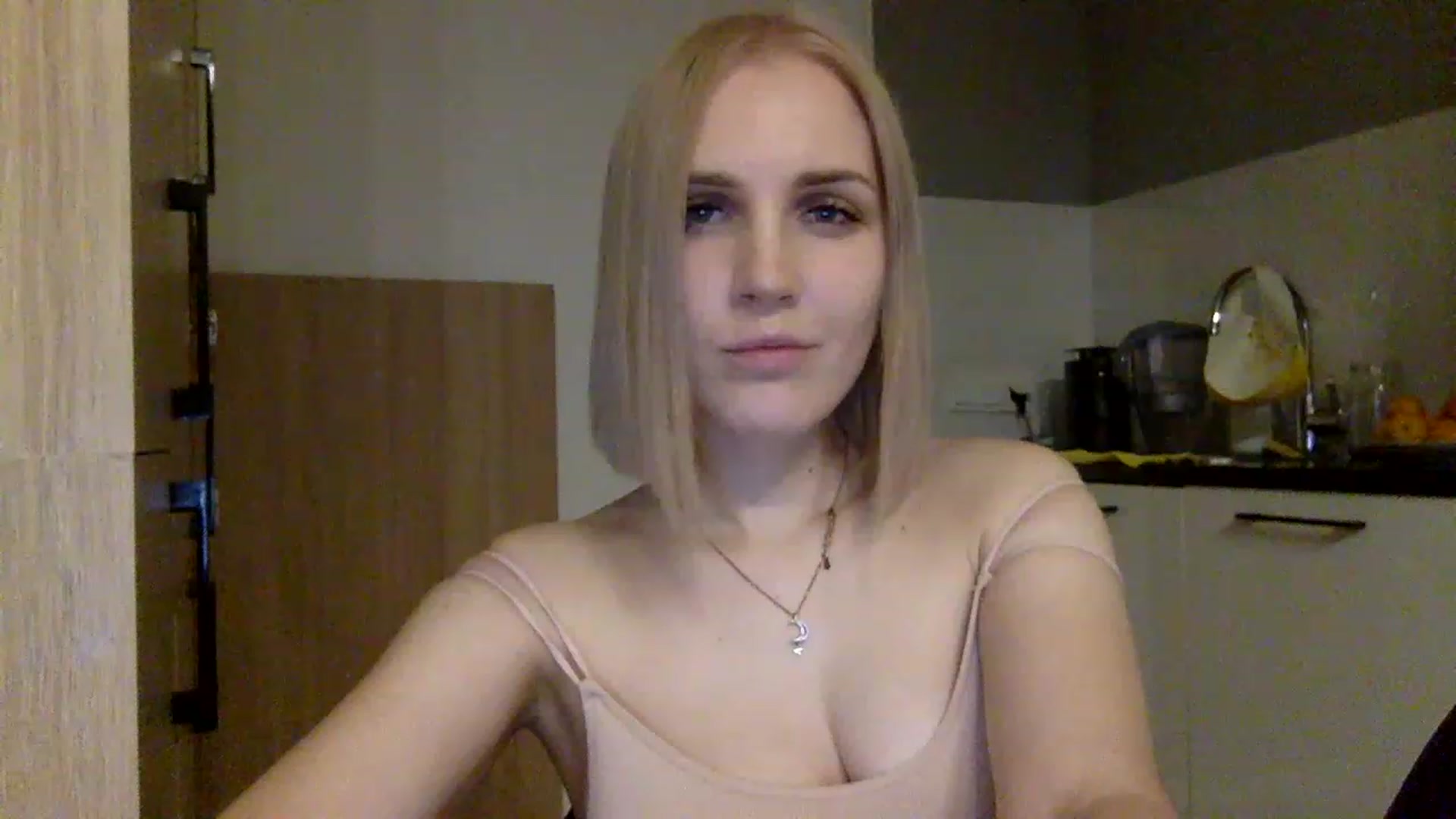 Gallery image thumbnail from Nicole_1286's myfreecams stream on, 11/28/2022, 21:16 image 20 of 20