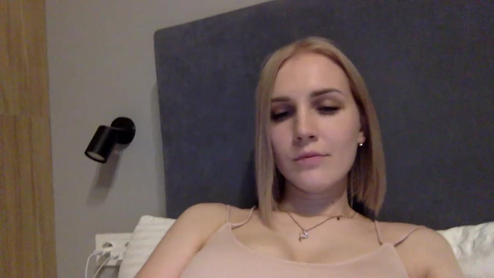 Gallery image thumbnail from Nicole_1286's myfreecams stream on, 11/28/2022, 21:16 image 2 of 20